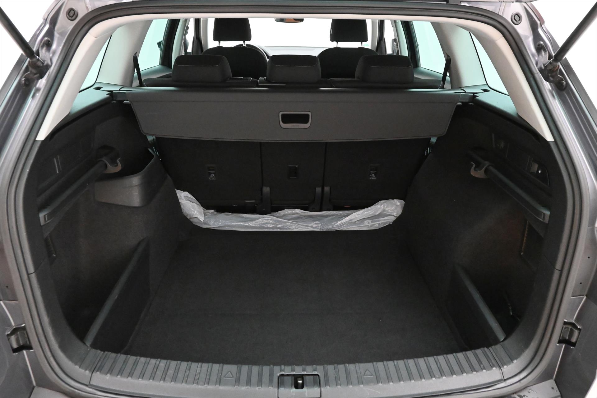 Hlavní fotografie vozu Škoda Kodiaq 2,0 TDI 110 kW DSG TAŽNÉ ZAŘÍZENÍ Záruka až 5 let (10)