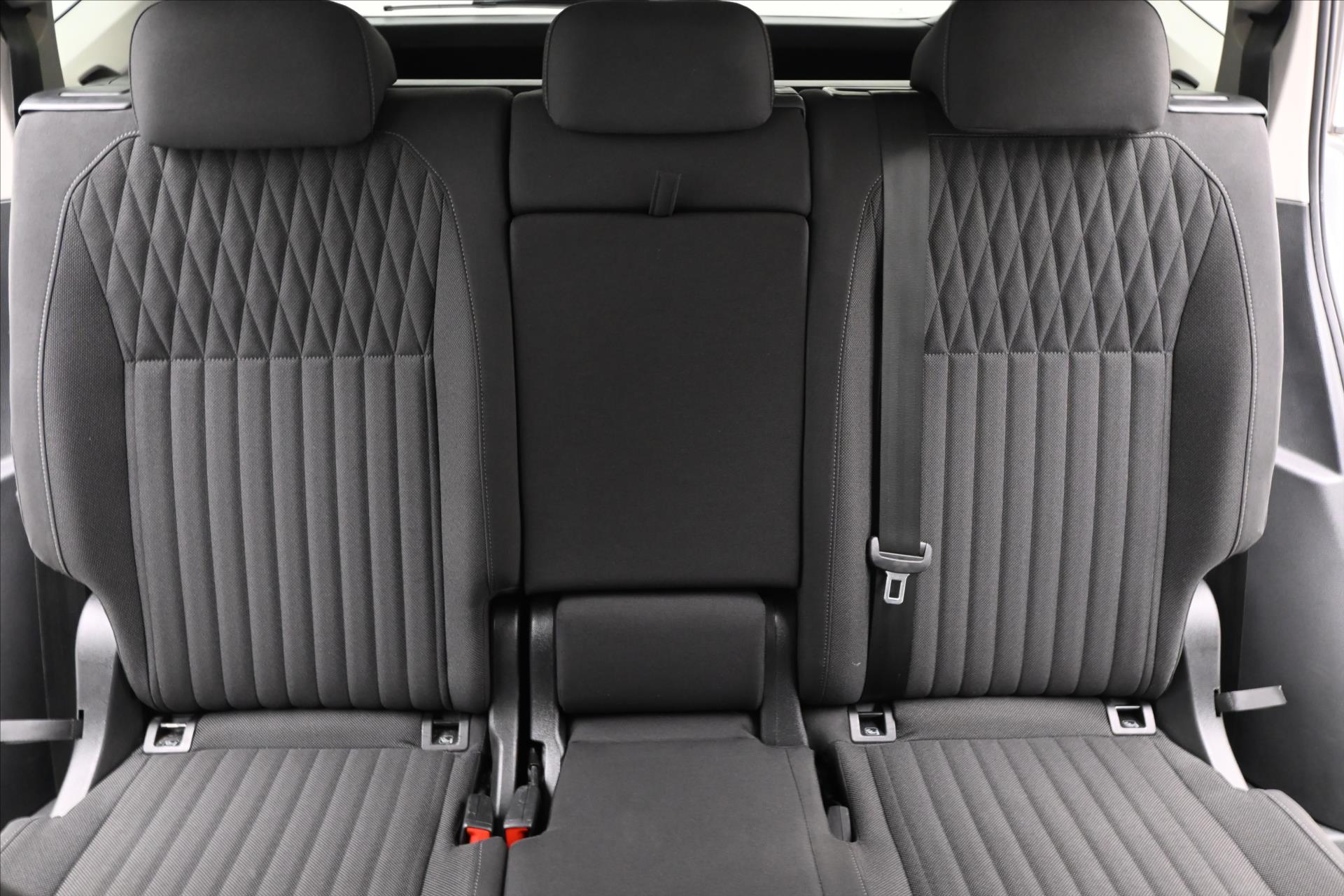 Hlavní fotografie vozu Volkswagen Tiguan Allspace 2,0 TDI 110kW DSG 7Míst Záruka až 5 let (29)