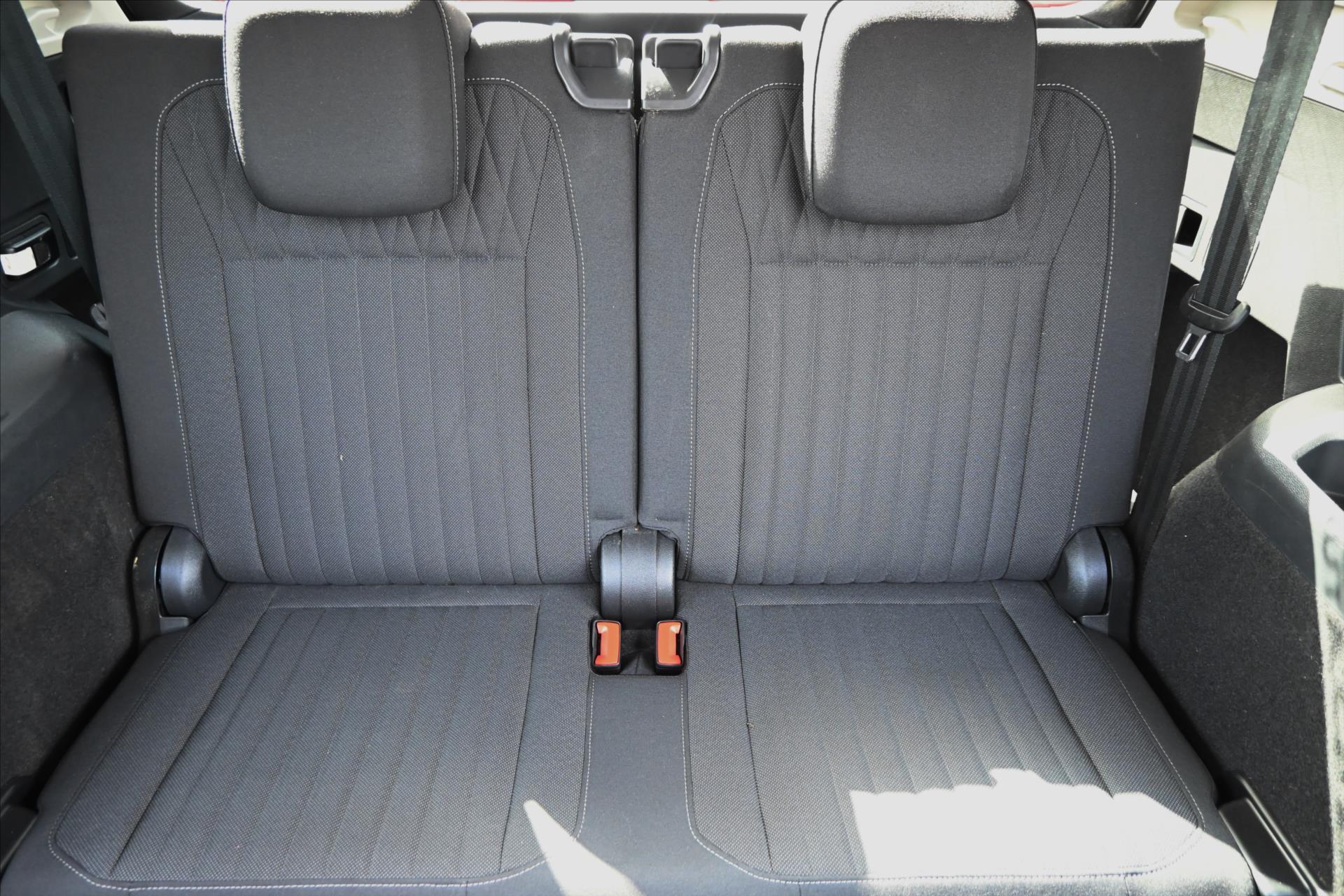 Hlavní fotografie vozu Volkswagen Tiguan Allspace 2,0 TDI 110kW DSG 7Míst Záruka až 5 let (30)