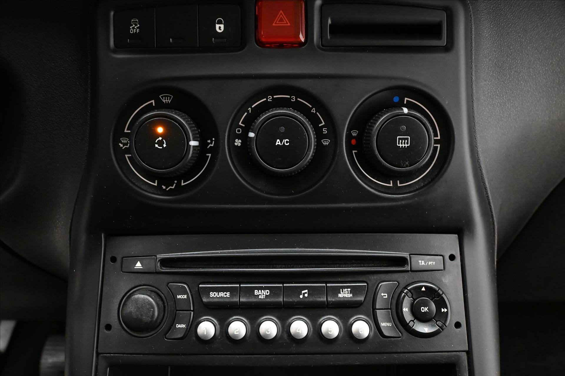 Hlavní fotografie vozu Citroën C3 Picasso 1,6 HDI 73 kW TAŽNÉ Záruka až 5 let (19)