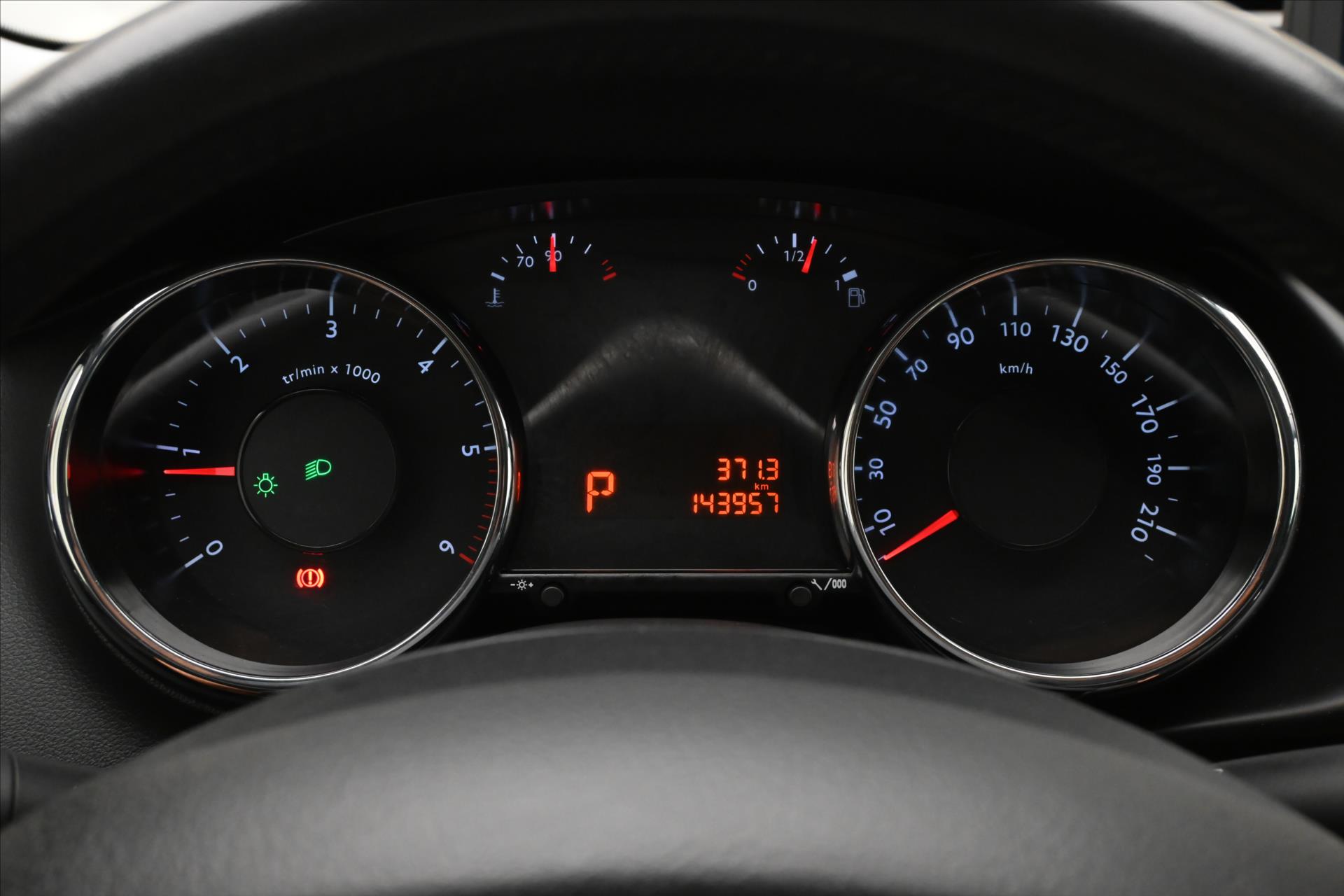 Hlavní fotografie vozu Peugeot 3008 1,6 HDI 88 kW AT tažné Záruka až 5 let (16)