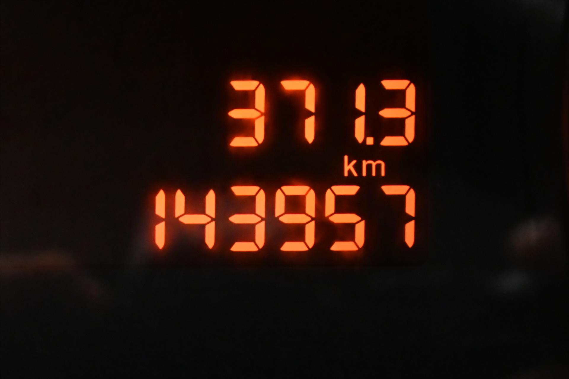 Hlavní fotografie vozu Peugeot 3008 1,6 HDI 88 kW AT tažné Záruka až 5 let (17)