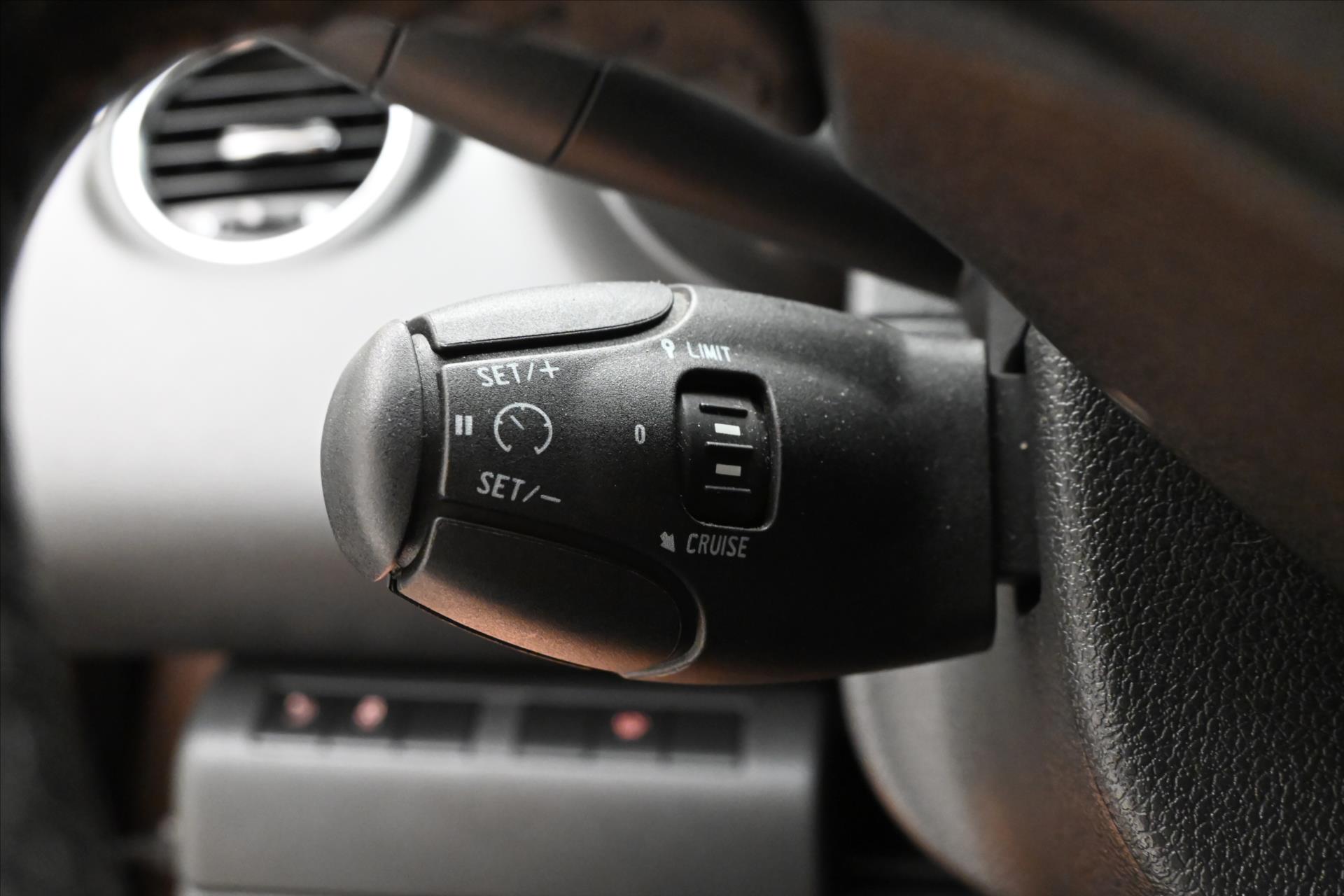 Hlavní fotografie vozu Peugeot 3008 1,6 HDI 88 kW AT tažné Záruka až 5 let (22)
