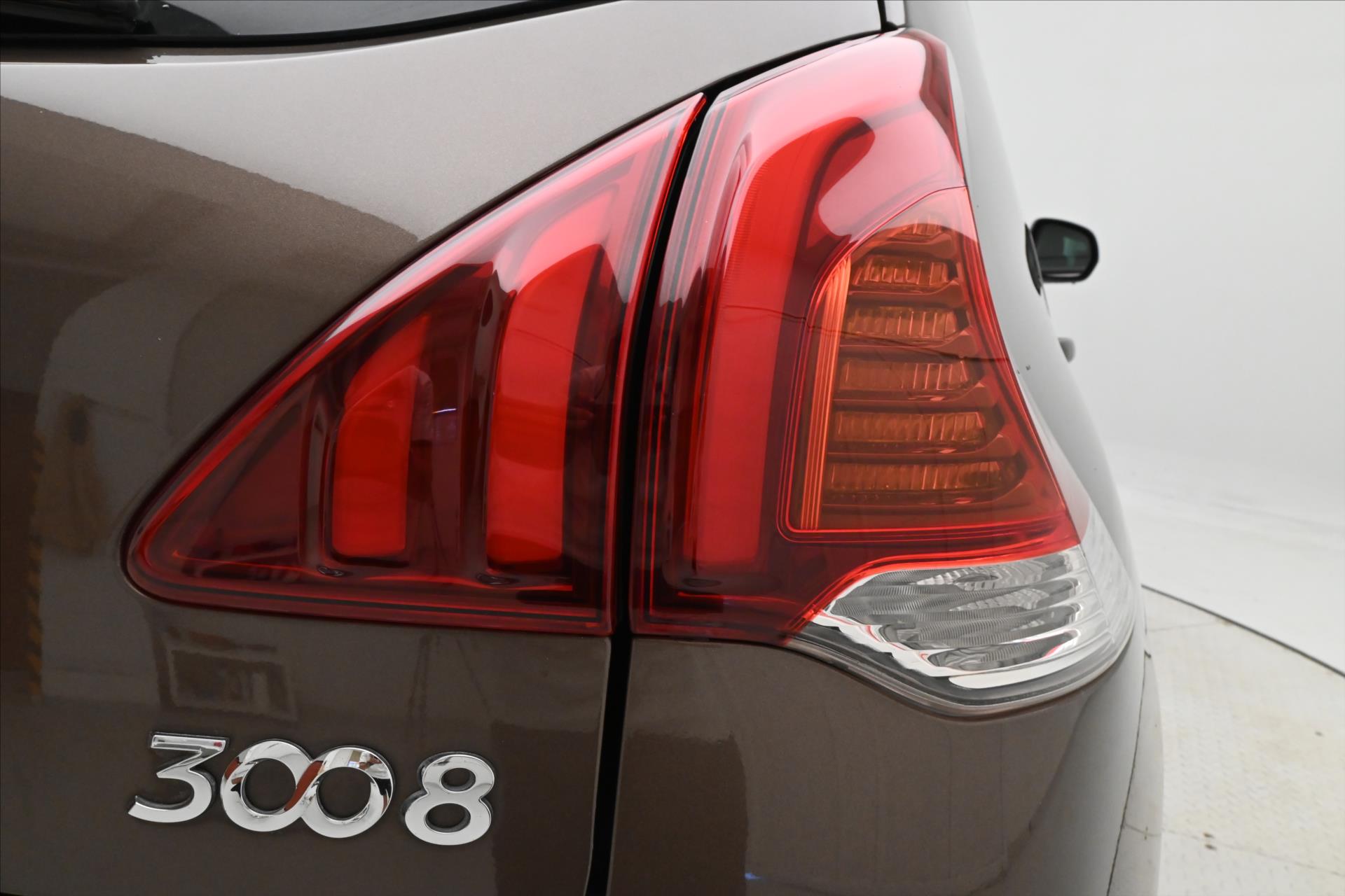 Hlavní fotografie vozu Peugeot 3008 1,6 HDI 88 kW AT tažné Záruka až 5 let (29)