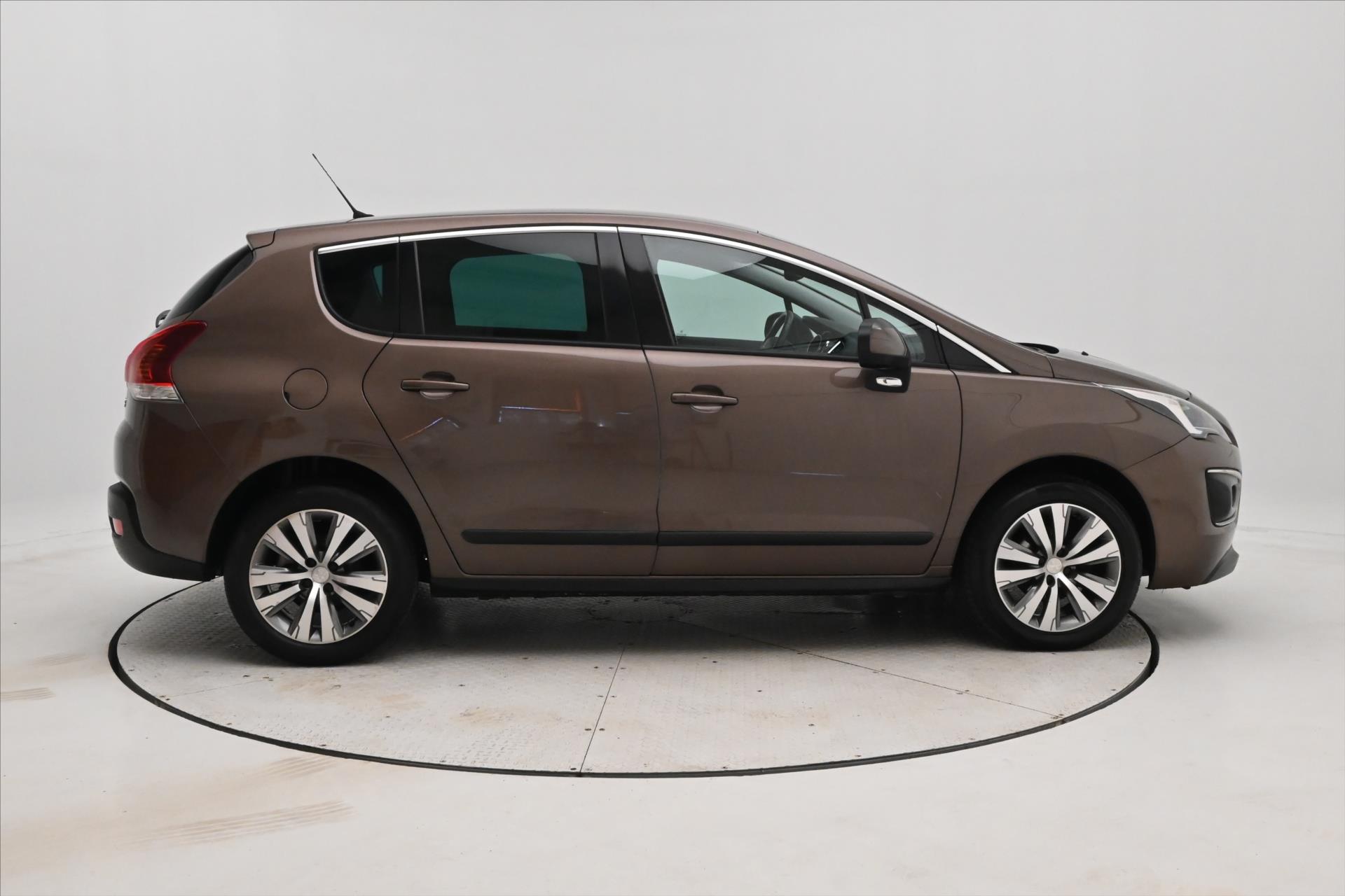 Hlavní fotografie vozu Peugeot 3008 1,6 HDI 88 kW AT tažné Záruka až 5 let (4)