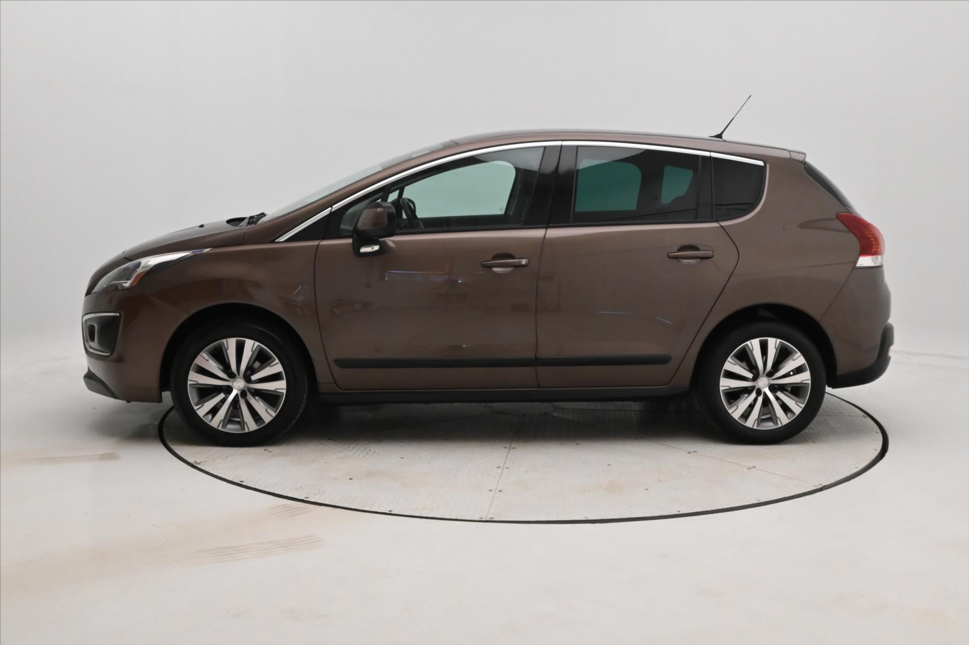 Hlavní fotografie vozu Peugeot 3008 1,6 HDI 88 kW AT tažné Záruka až 5 let (8)