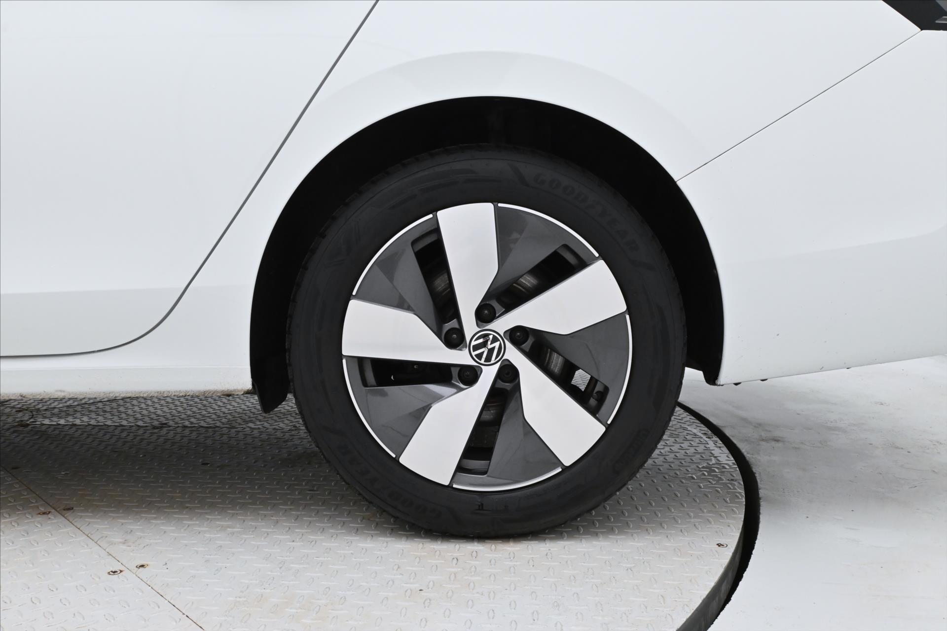 Hlavní fotografie vozu Volkswagen Passat 2,0 TDI 110 kW DSG Business Záruka až 5 let (33)