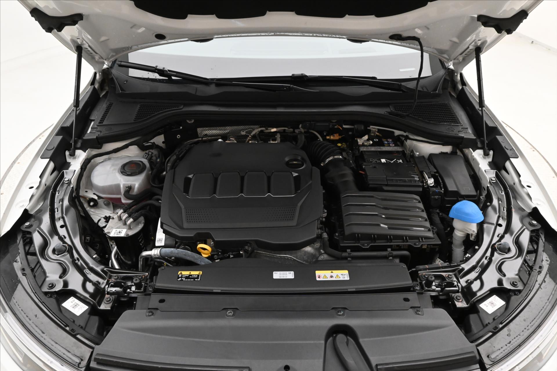 Hlavní fotografie vozu Volkswagen Passat 2,0 TDI 110 kW DSG Business Záruka až 5 let (9)