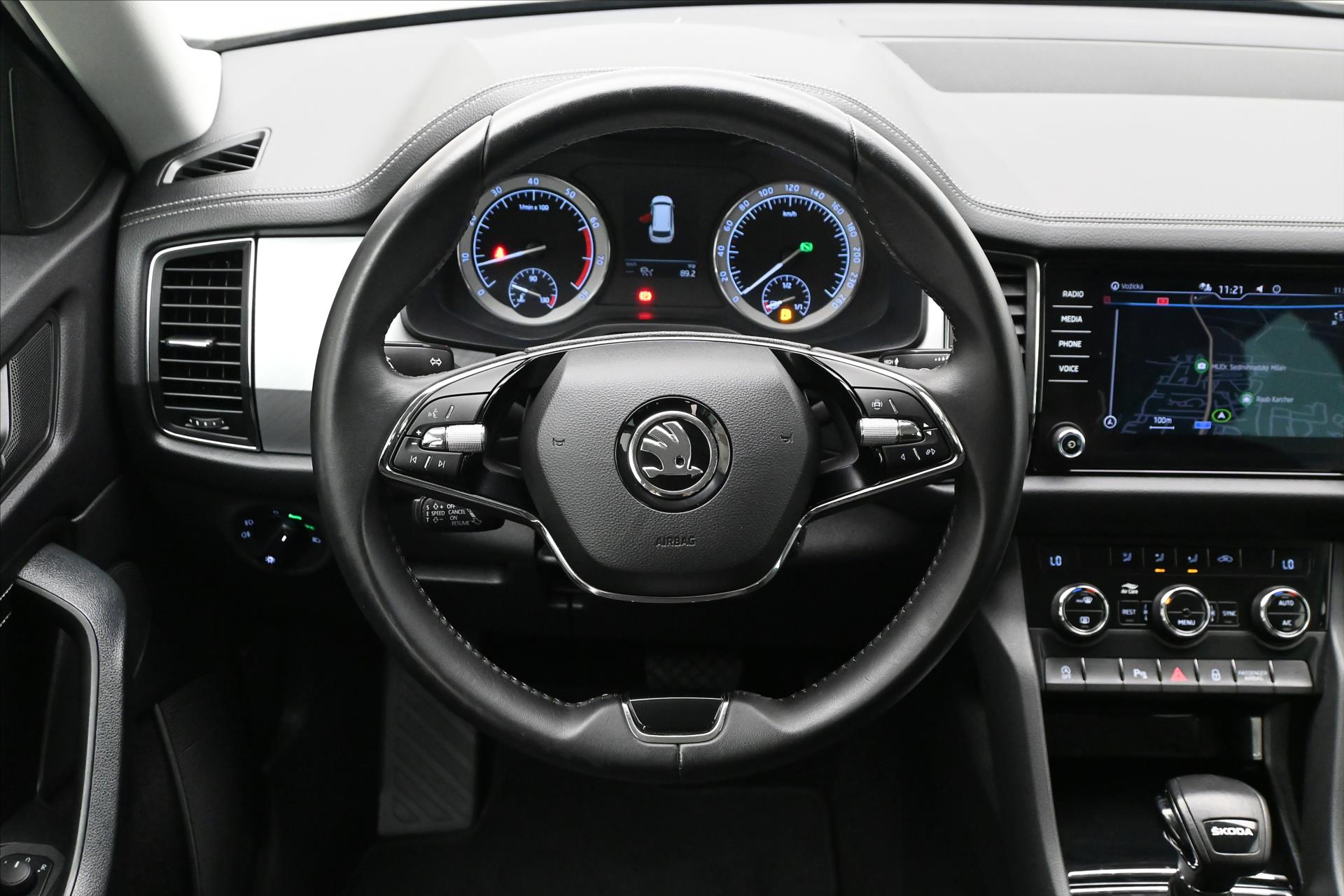 Hlavní fotografie vozu Škoda Kodiaq 1,5 TSI 110 kW DSG 7MÍST Záruka až 5 let (19)