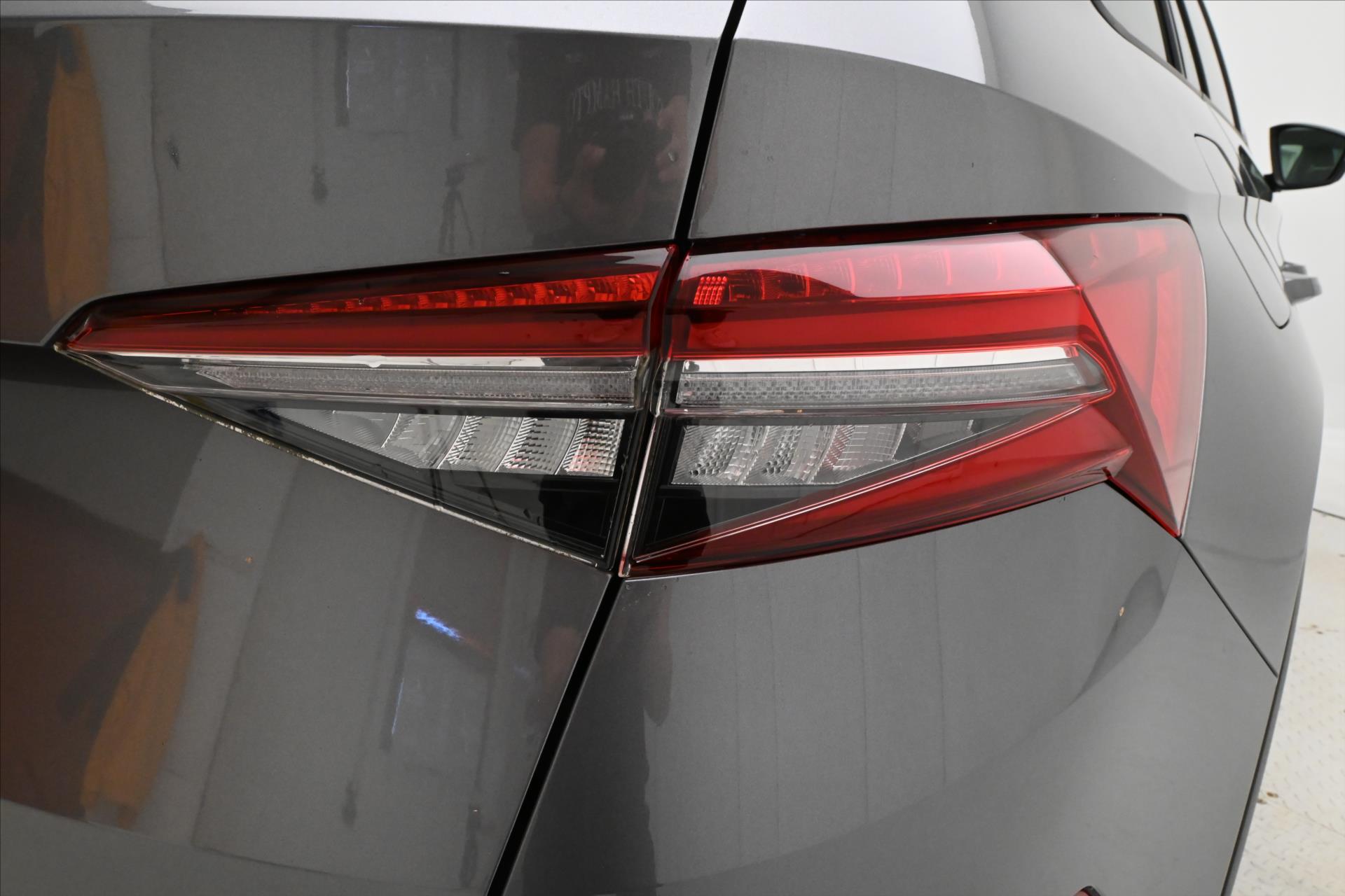 Hlavní fotografie vozu Škoda Kodiaq 1,5 TSI 110 kW DSG 7MÍST Záruka až 5 let (31)