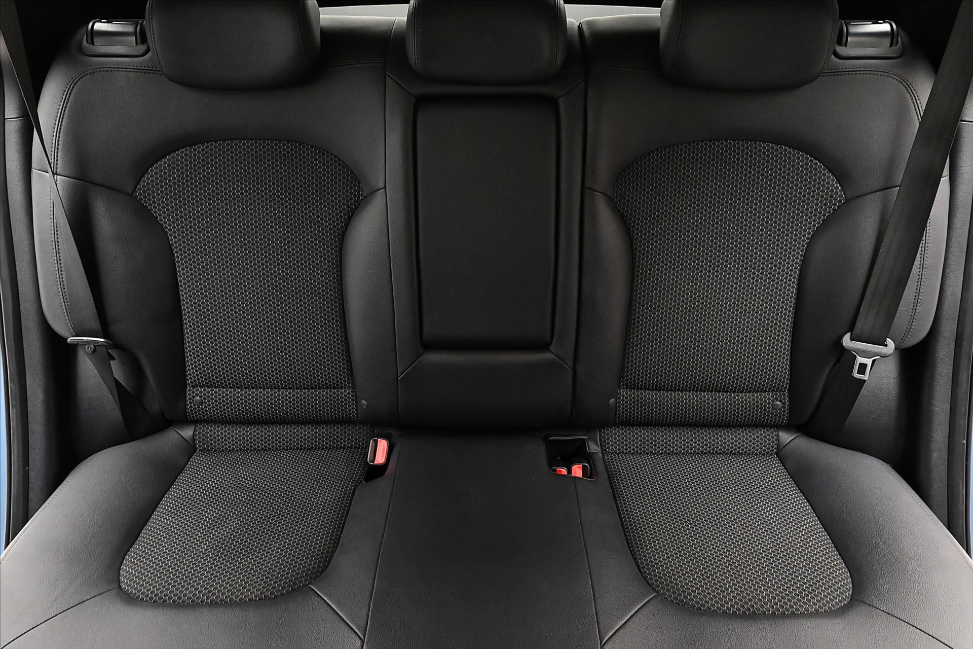 Hlavní fotografie vozu Hyundai ix35 1,7 CRDi 85 kW Tažné Záruka (27)