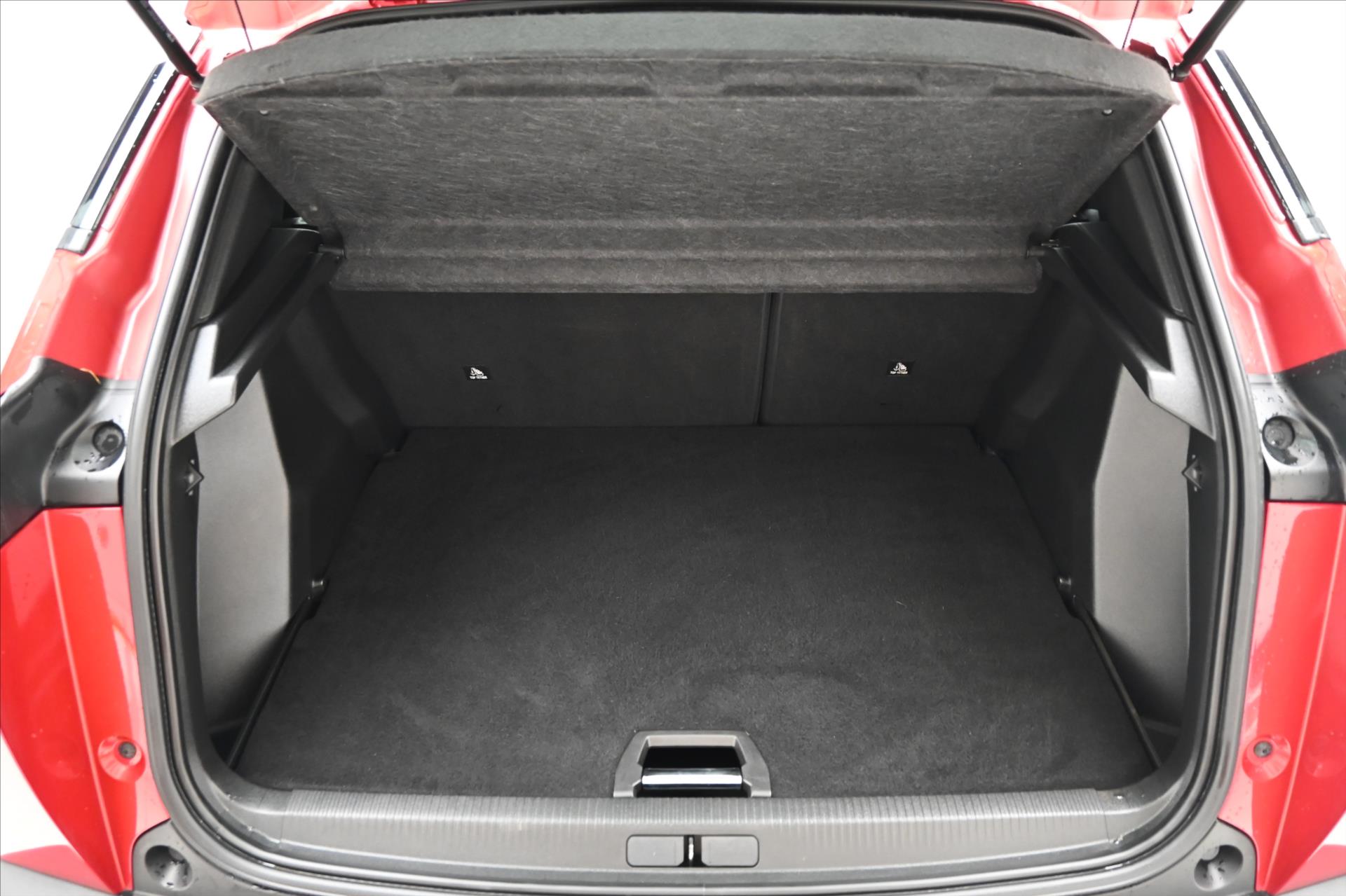 Main photo of the car Peugeot 2008 1.2 96 kW PureTech EAT8 Warranty up to 5 years (10)