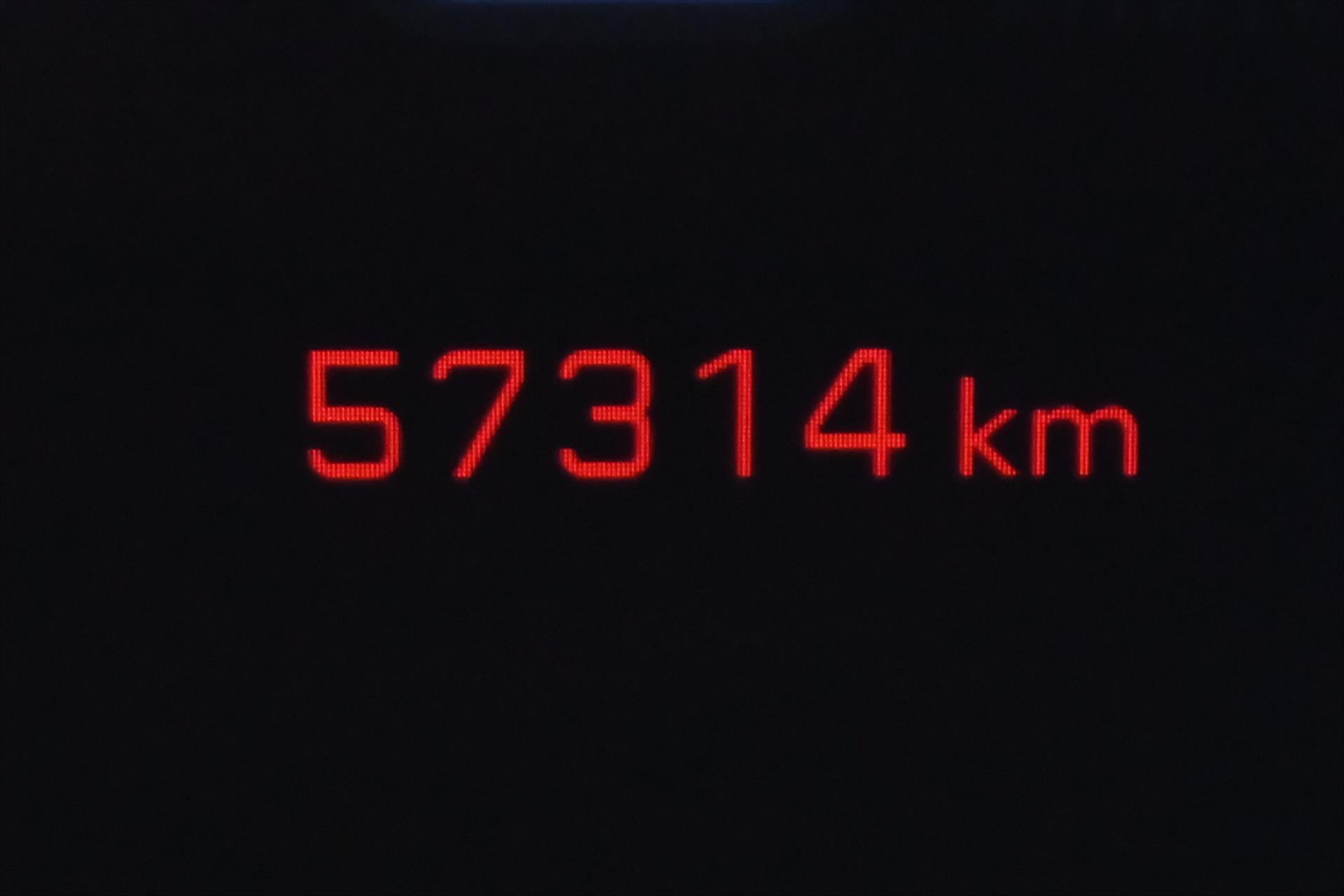 Main photo of the car Peugeot 2008 1.2 96 kW PureTech EAT8 Warranty up to 5 years (17)