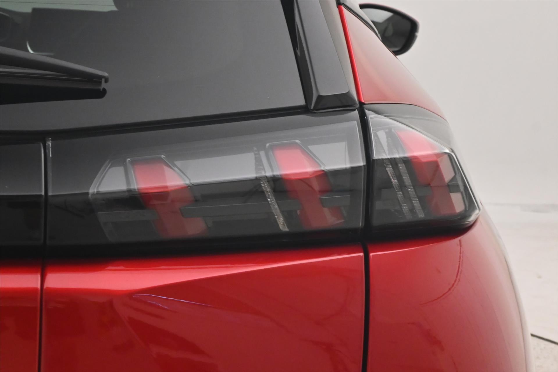 Main photo of the car Peugeot 2008 1.2 96 kW PureTech EAT8 Warranty up to 5 years (29)