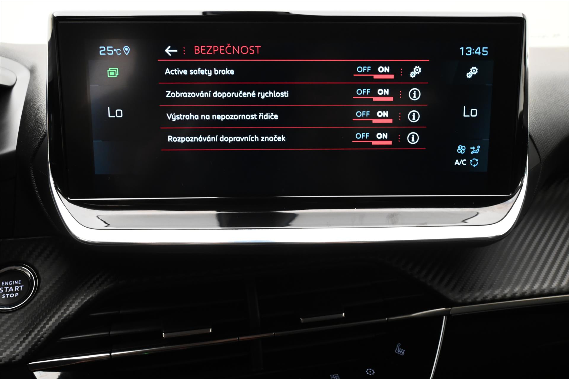 Hlavní fotografie vozu Peugeot 2008 1,2 96kW PureTech EAT8 Záruka až 5 let (21)