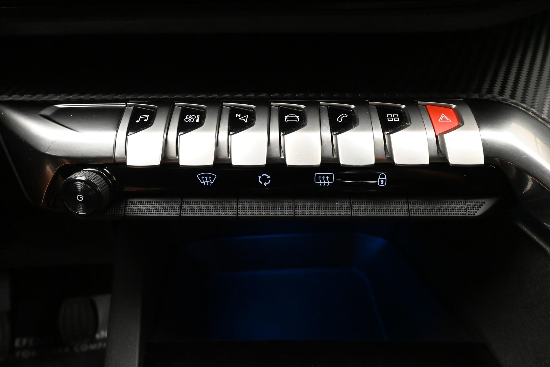 Hlavní fotografie vozu Peugeot 3008 1,5 HDI 96 kW Active Záruka až 5 let (21)