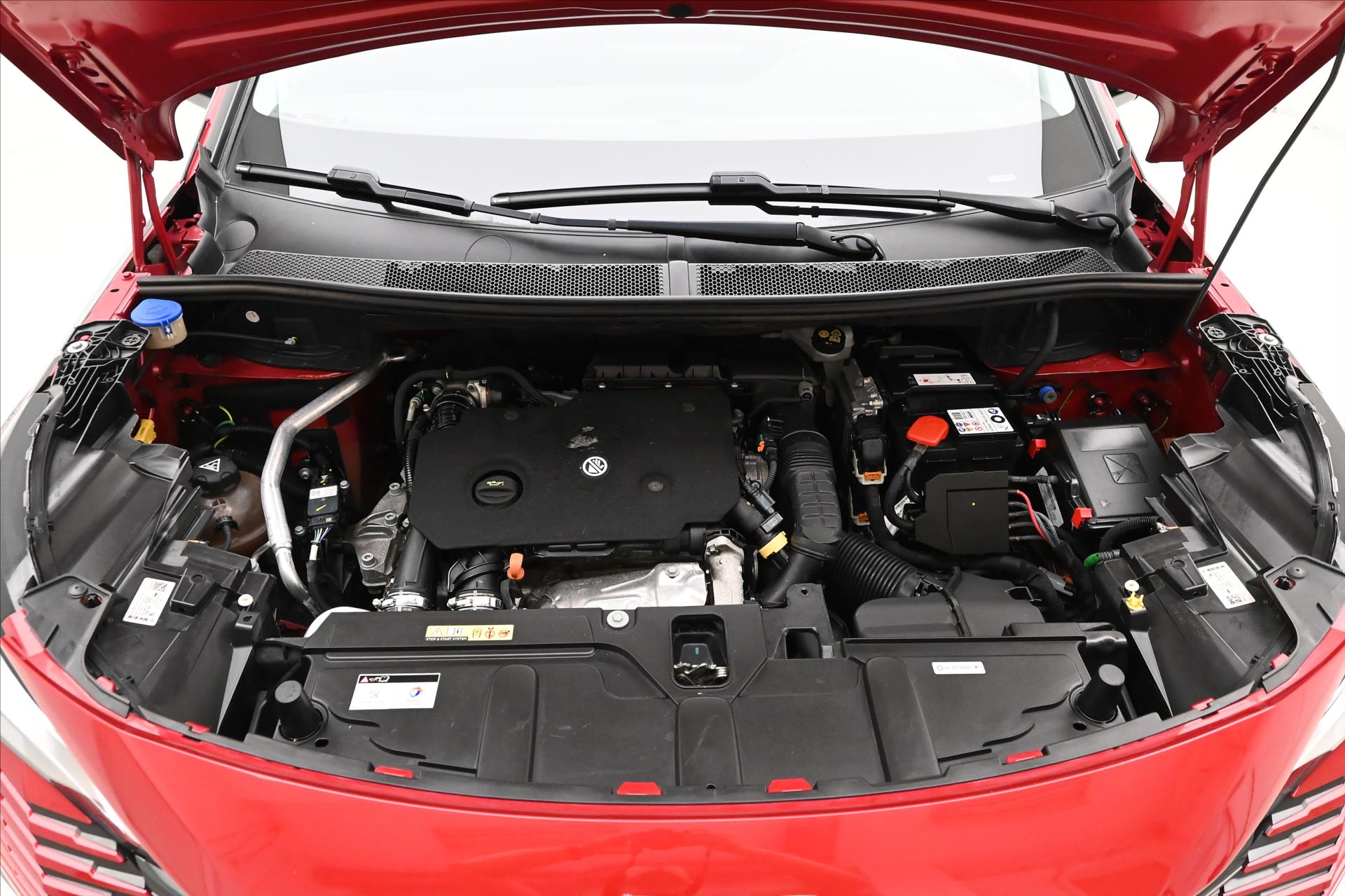 Hlavní fotografie vozu Peugeot 3008 1,5 HDI 96 kW Active Záruka až 5 let (10)