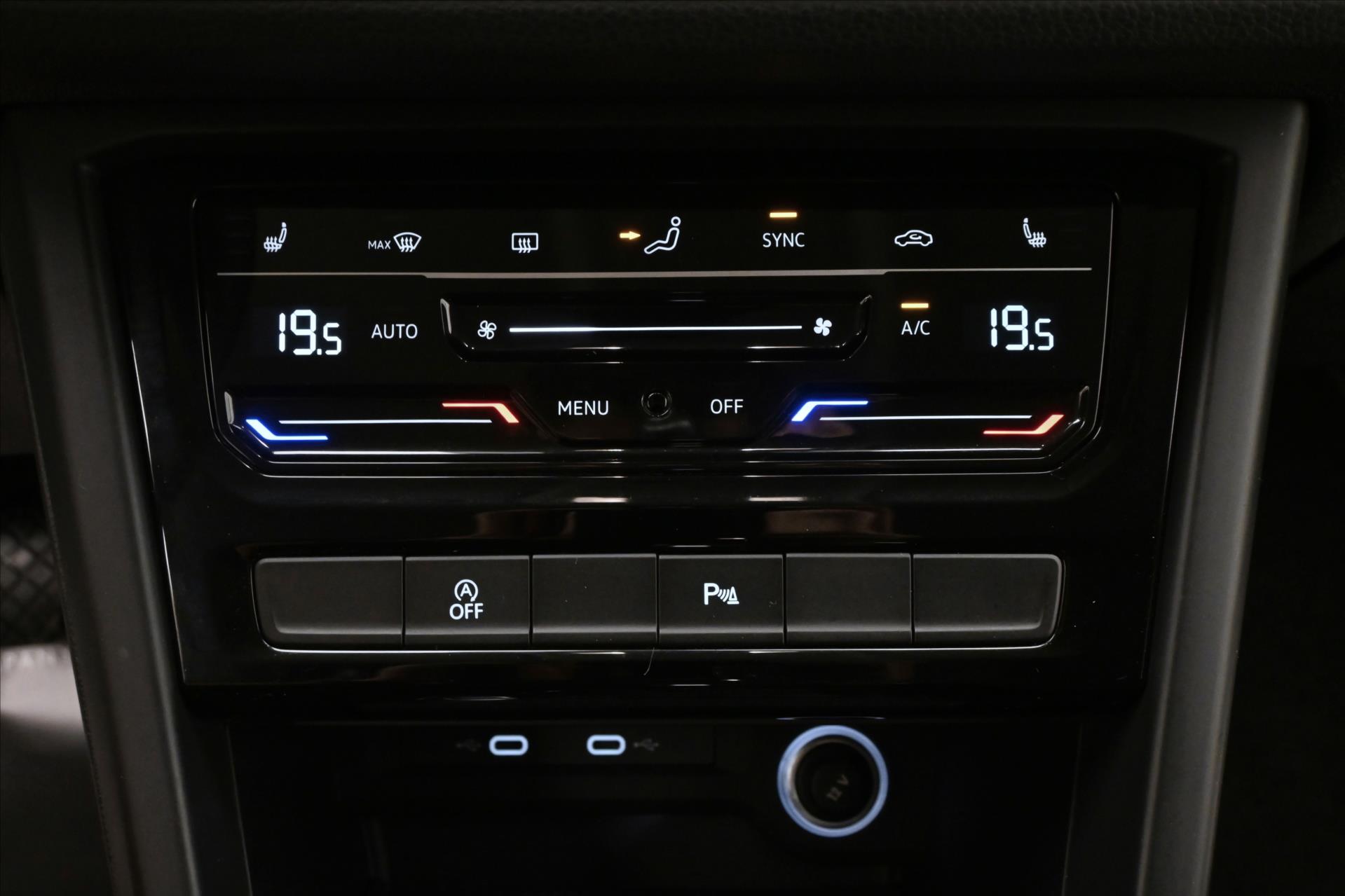 Hlavní fotografie vozu Volkswagen Touran 2,0 TDI 110kW DSG Comfortline Záruka až 5 let (21)