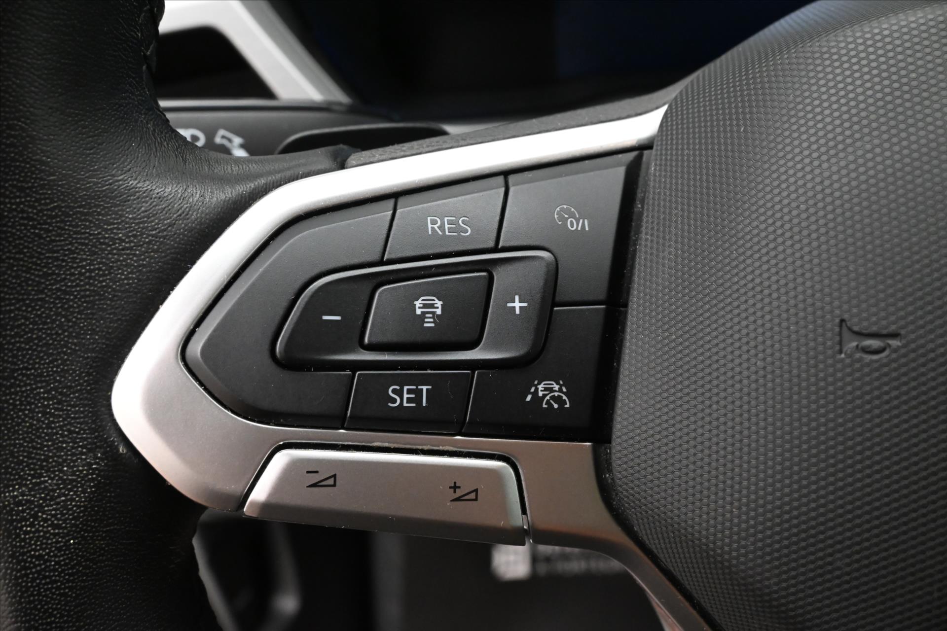 Hlavní fotografie vozu Volkswagen Touran 2,0 TDI 110kW DSG Comfortline Záruka až 5 let (24)
