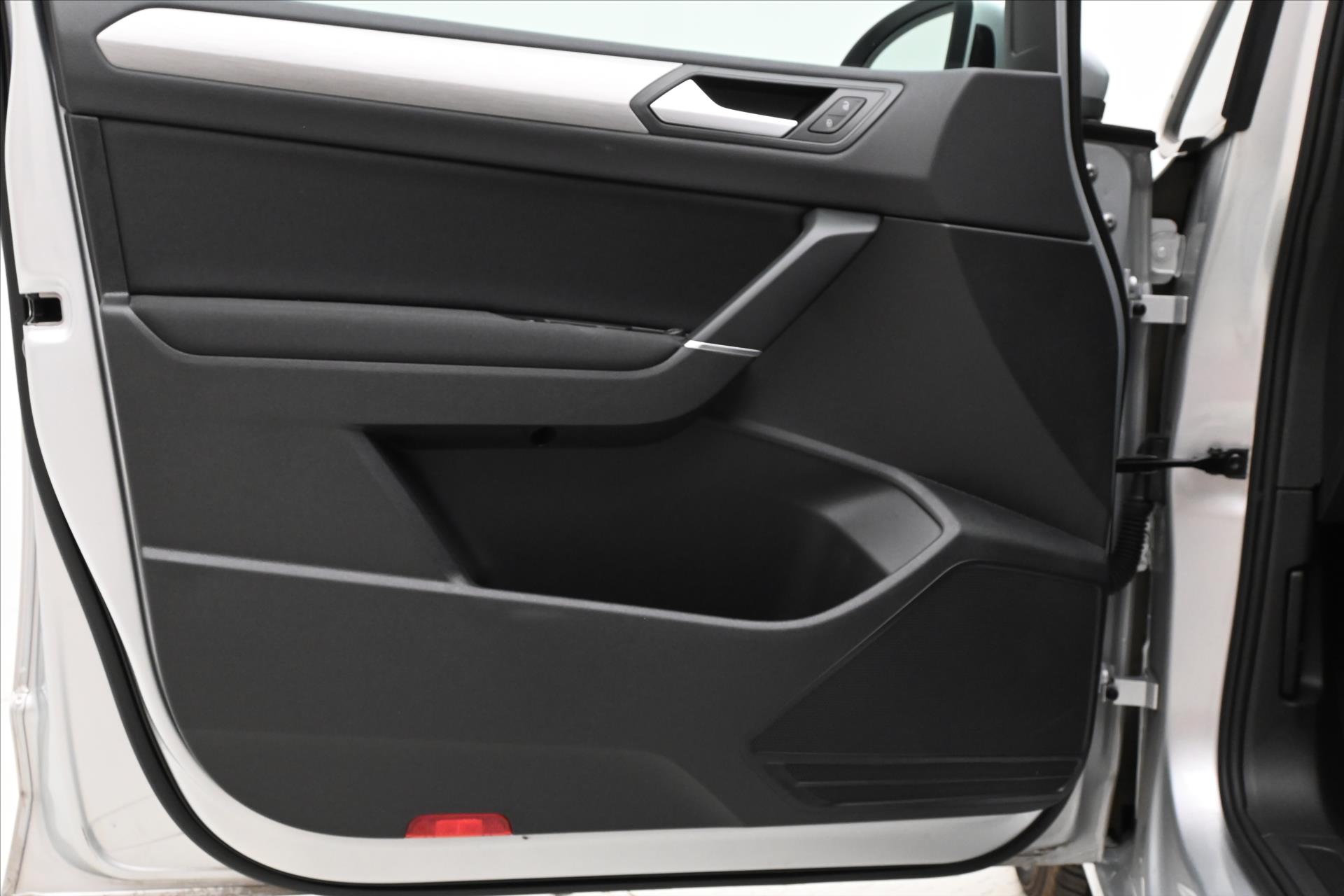 Hlavní fotografie vozu Volkswagen Touran 2,0 TDI 110kW DSG Comfortline Záruka až 5 let (25)