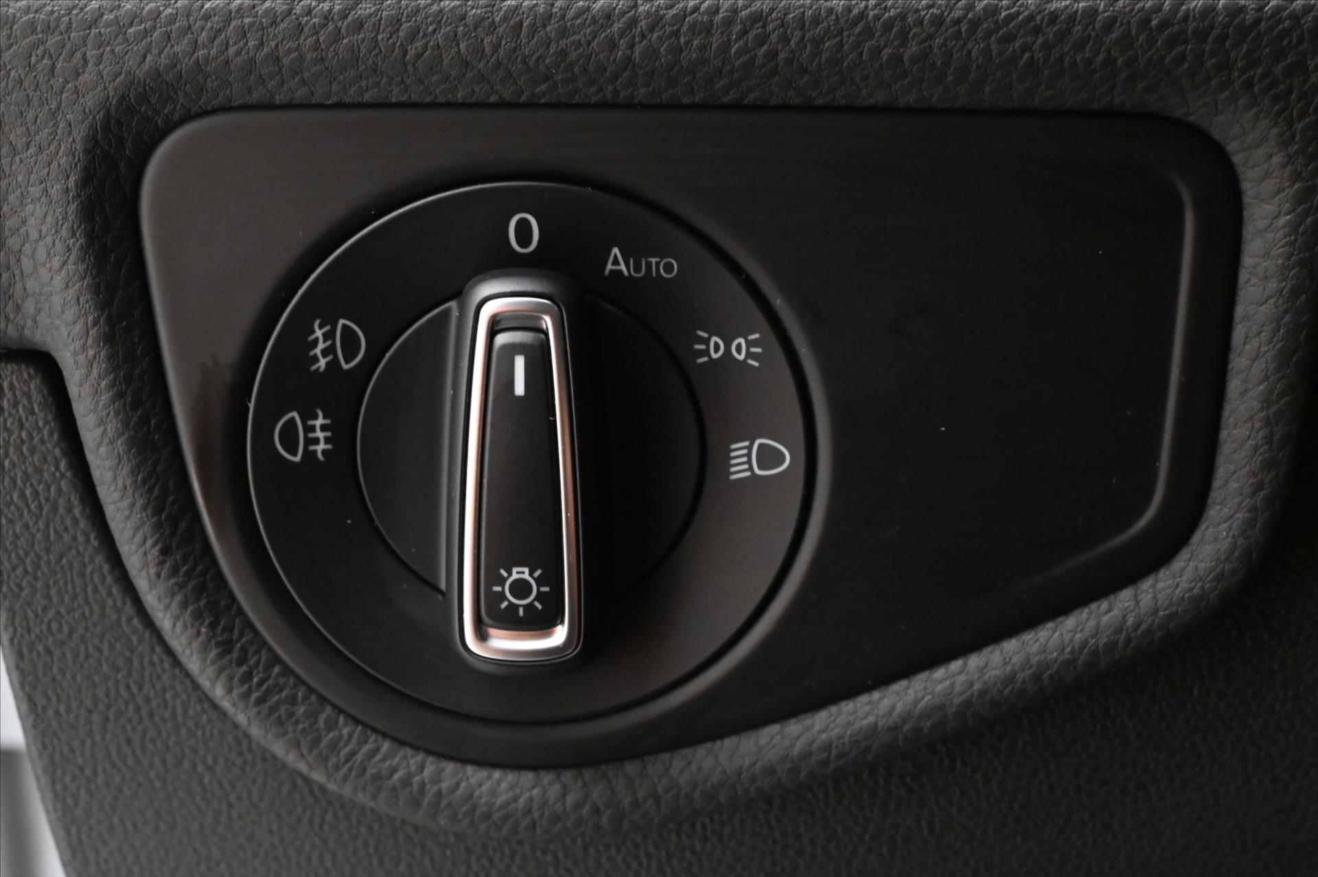 Hlavní fotografie vozu Volkswagen Touran 2,0 TDI 110kW DSG Comfortline Záruka až 5 let (27)