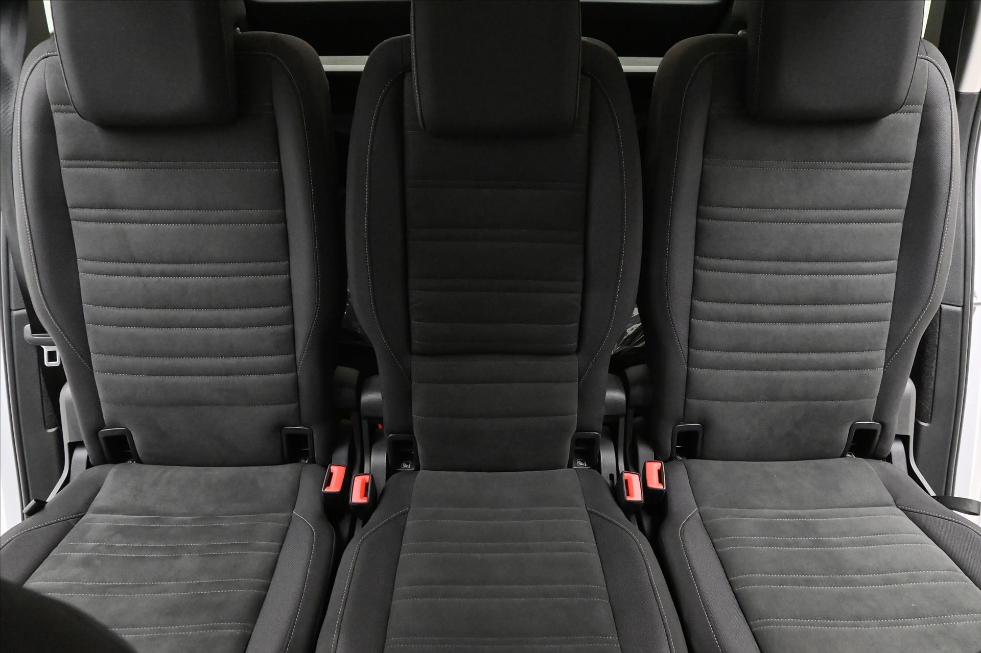 Hlavní fotografie vozu Volkswagen Touran 2,0 TDI 110kW DSG Comfortline Záruka až 5 let (28)