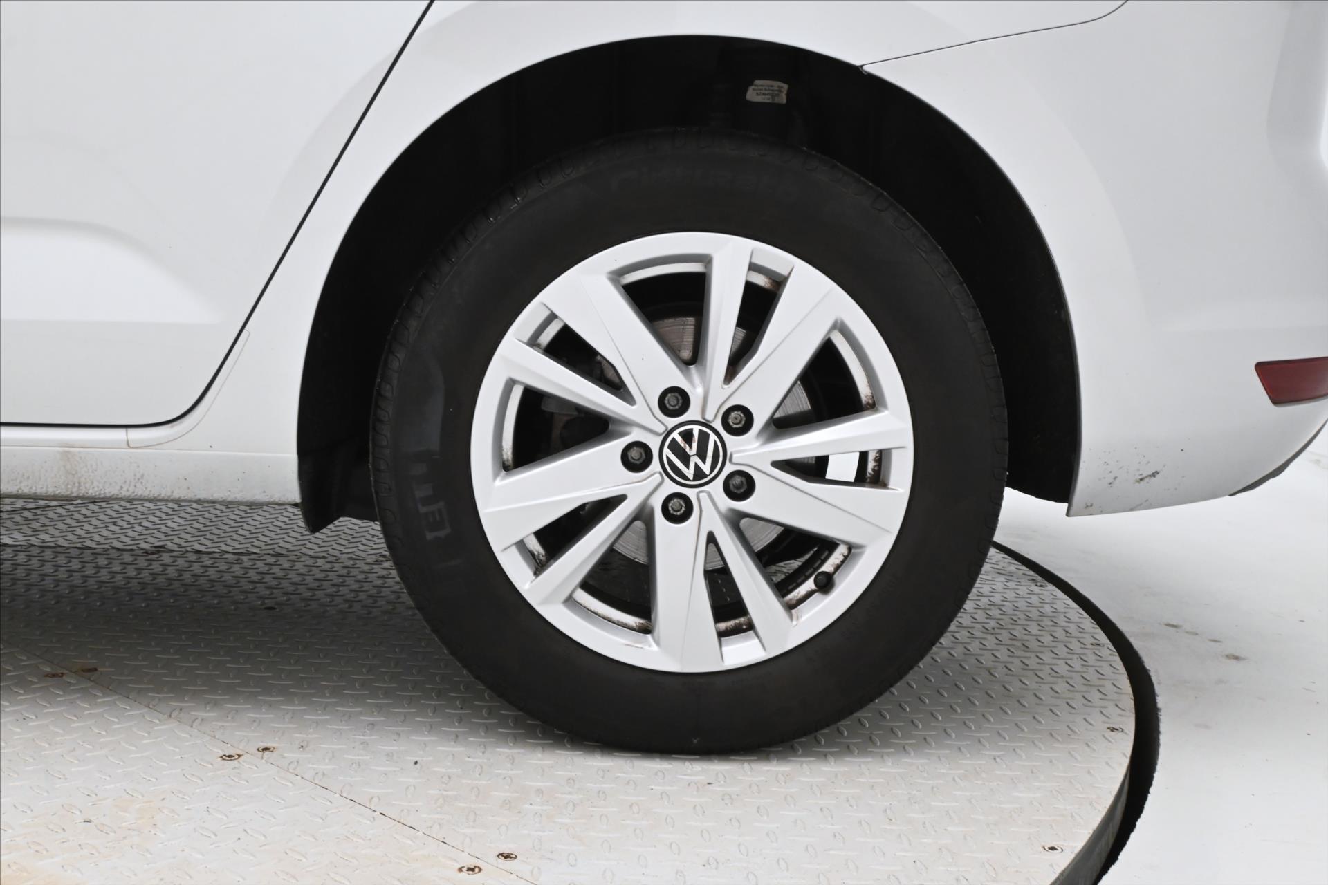 Hlavní fotografie vozu Volkswagen Touran 2,0 TDI 110kW DSG Comfortline Záruka až 5 let (32)