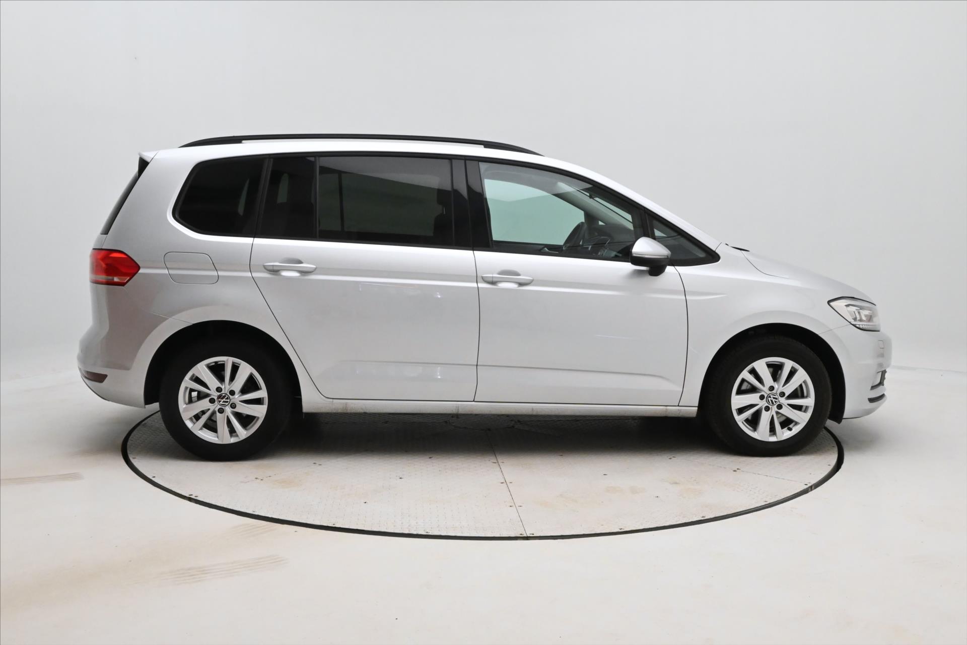 Hlavní fotografie vozu Volkswagen Touran 2,0 TDI 110kW DSG Comfortline Záruka až 5 let (4)