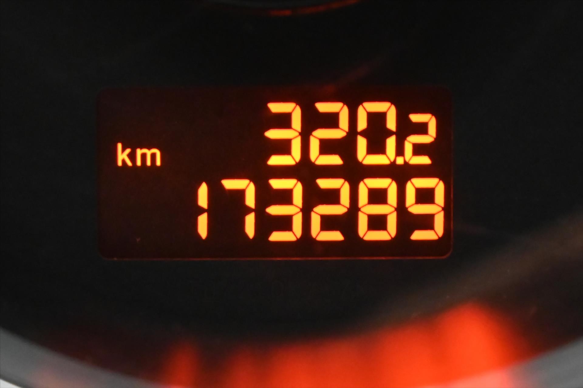 Hlavní fotografie vozu Peugeot 3008 1,6 HDI 84 kW Manuál (17)