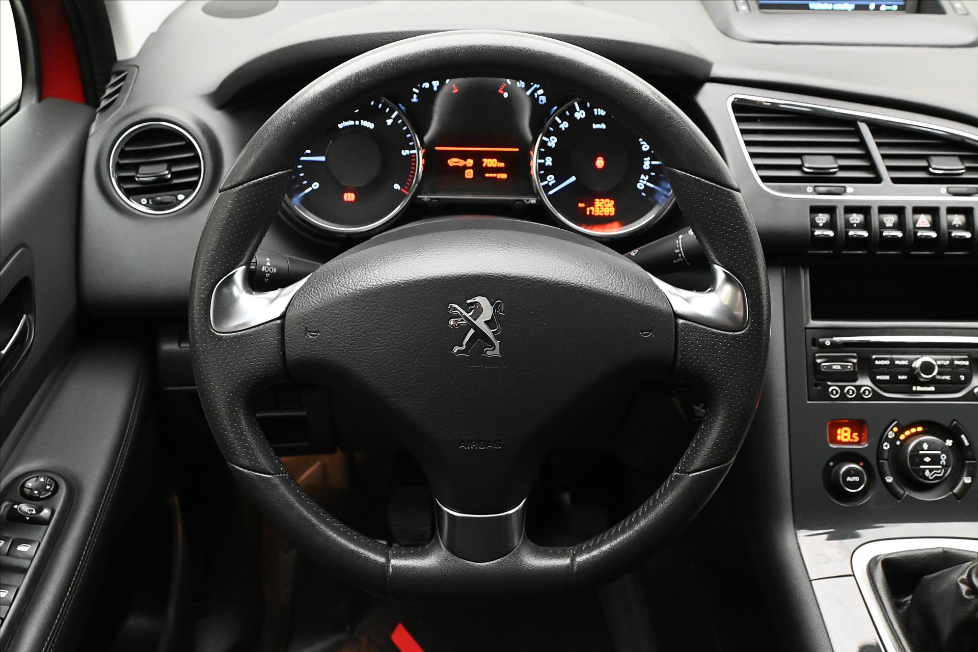 Hlavní fotografie vozu Peugeot 3008 1,6 HDI 84 kW Manuál (18)