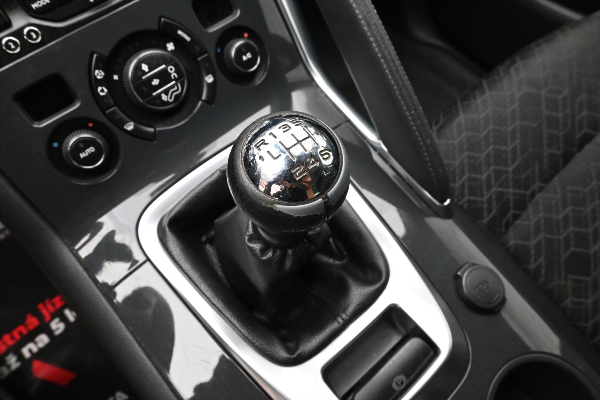 Hlavní fotografie vozu Peugeot 3008 1,6 HDI 84 kW Manuál (22)