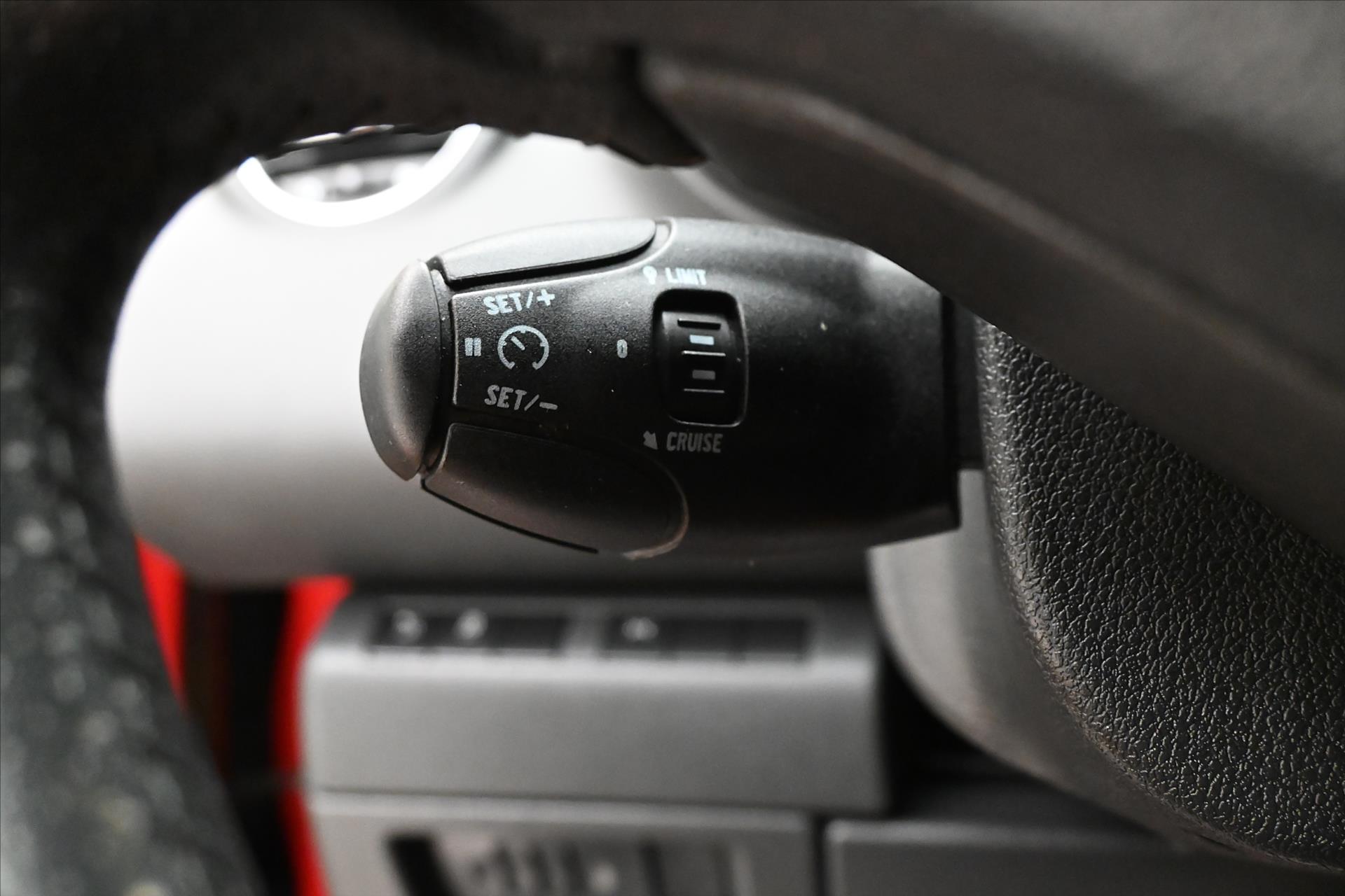 Hlavní fotografie vozu Peugeot 3008 1,6 HDI 84 kW Manuál (23)