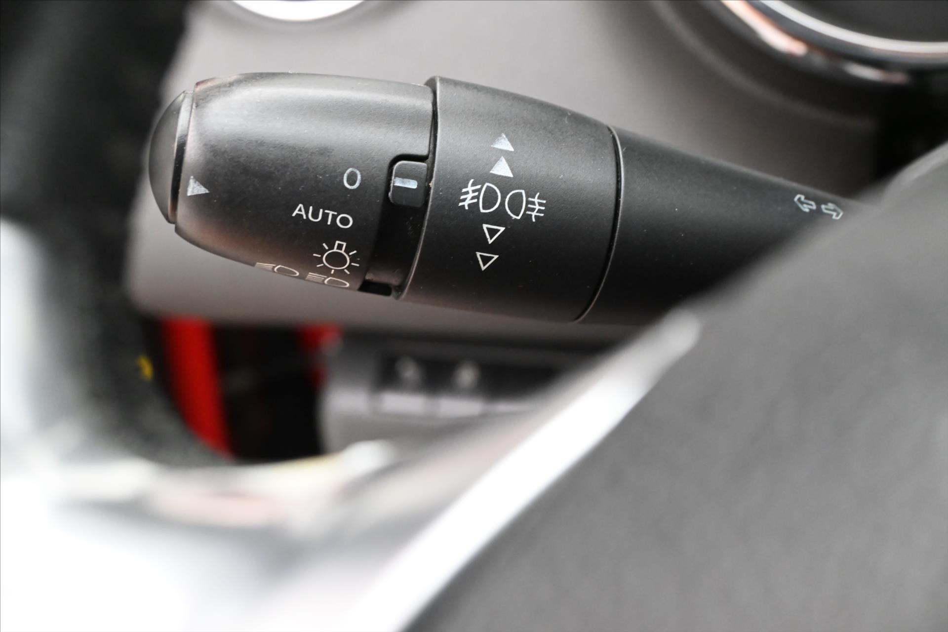 Hlavní fotografie vozu Peugeot 3008 1,6 HDI 84 kW Manuál (26)