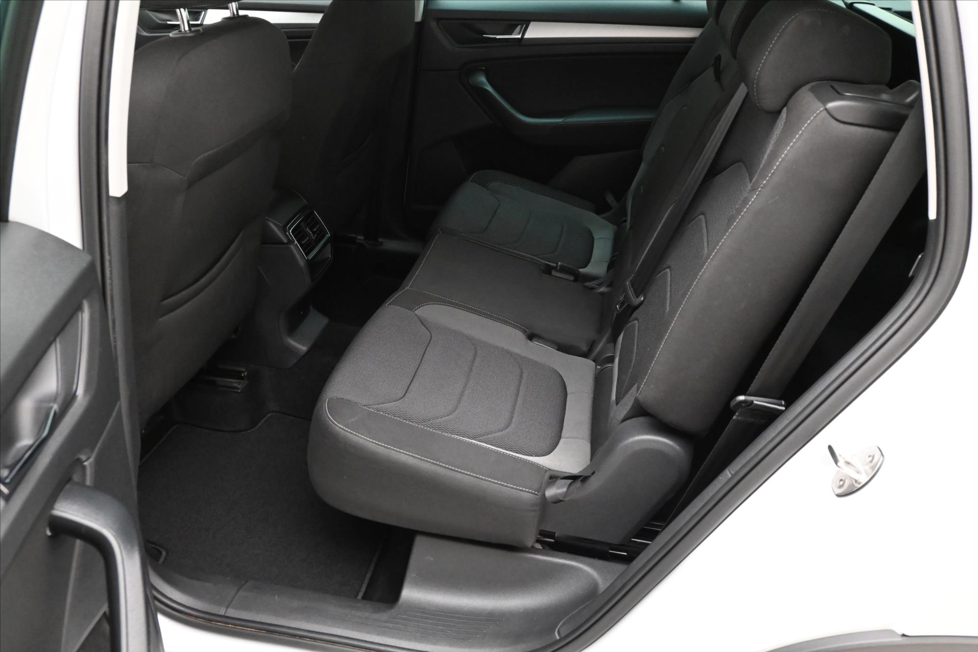 Hlavní fotografie vozu Škoda Kodiaq 2,0 TDI 110kW DSG Ambitiion Záruka až 5 let (16)