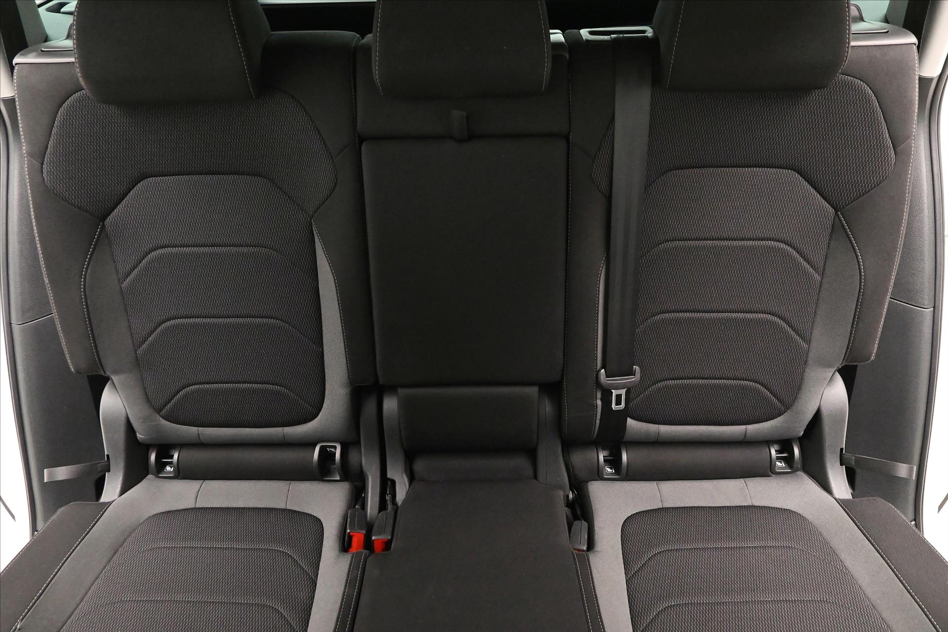 Hlavní fotografie vozu Škoda Kodiaq 2,0 TDI 110kW DSG Ambitiion Záruka až 5 let (30)