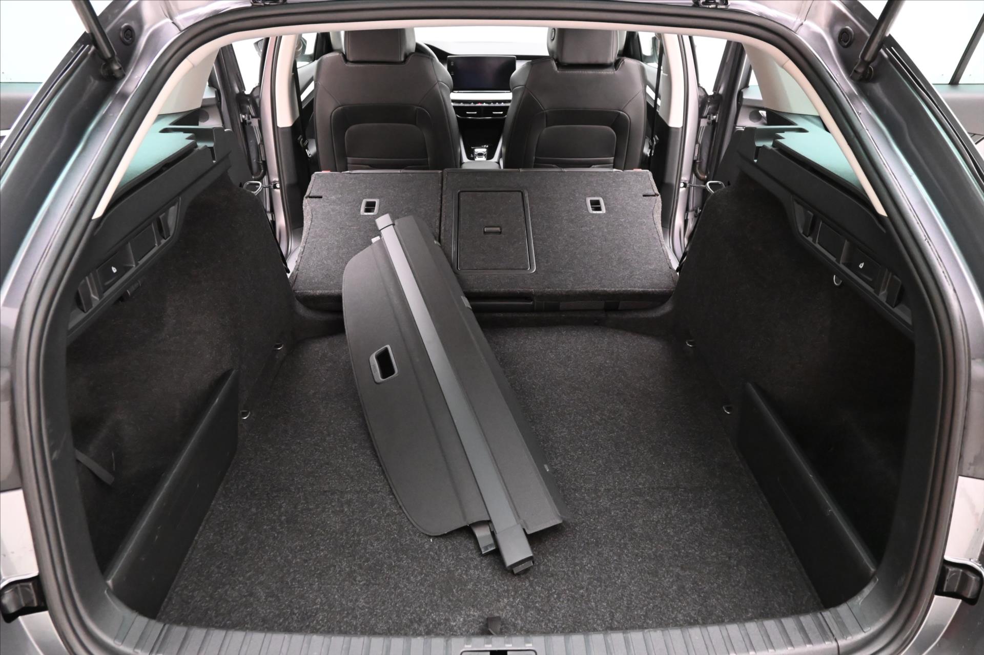 Hlavní fotografie vozu Škoda Octavia 2,0 TDI 110 kW DSG Style Záruka až 5 let (11)