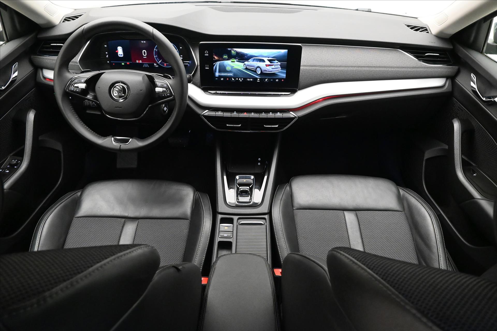 Hlavní fotografie vozu Škoda Octavia 2,0 TDI 110 kW DSG Style Záruka až 5 let (15)