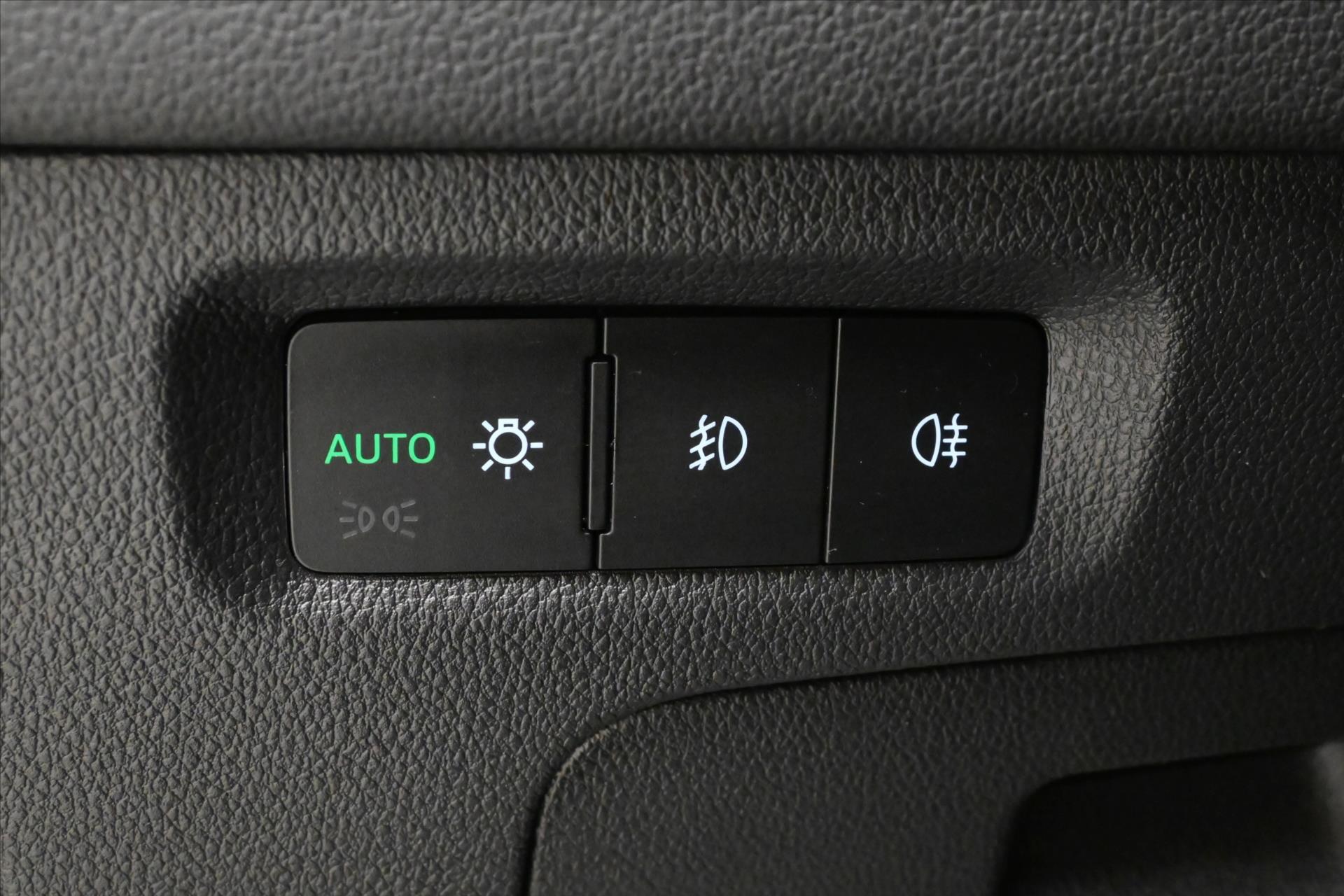 Hlavní fotografie vozu Škoda Octavia 2,0 TDI 110 kW DSG Style Záruka až 5 let (26)