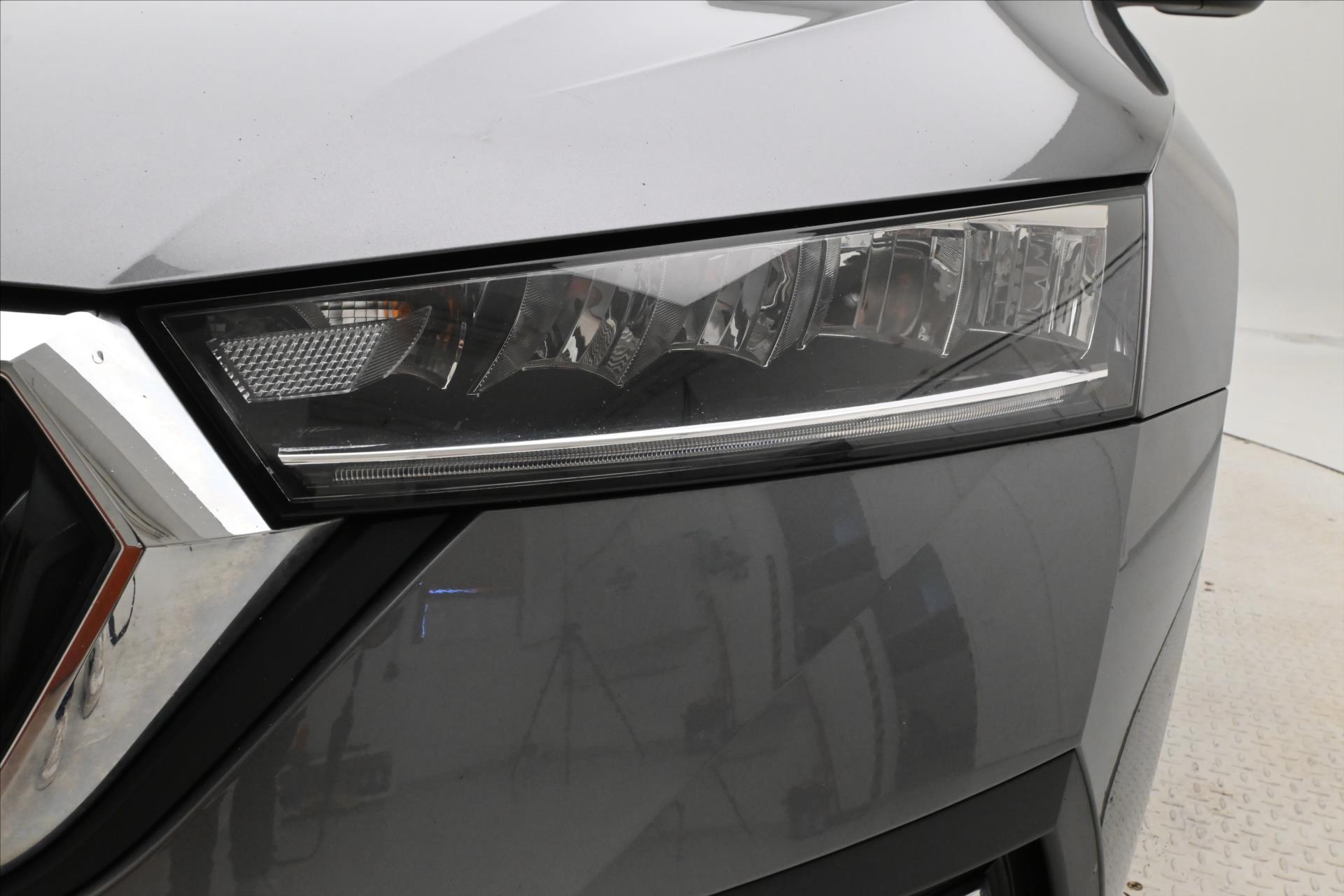 Hlavní fotografie vozu Škoda Octavia 2,0 TDI 110 kW DSG Style Záruka až 5 let (28)