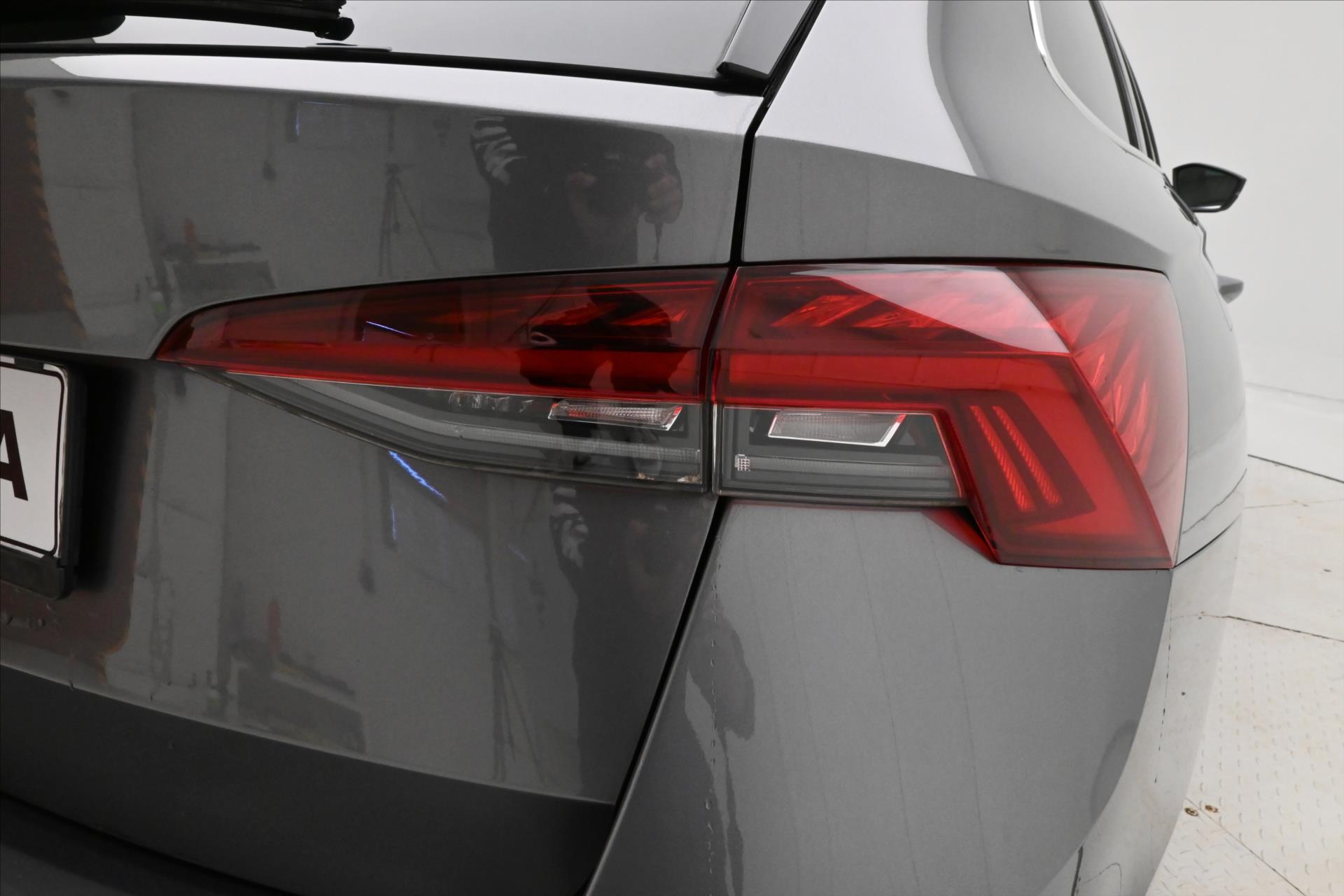 Hlavní fotografie vozu Škoda Octavia 2,0 TDI 110 kW DSG Style Záruka až 5 let (29)