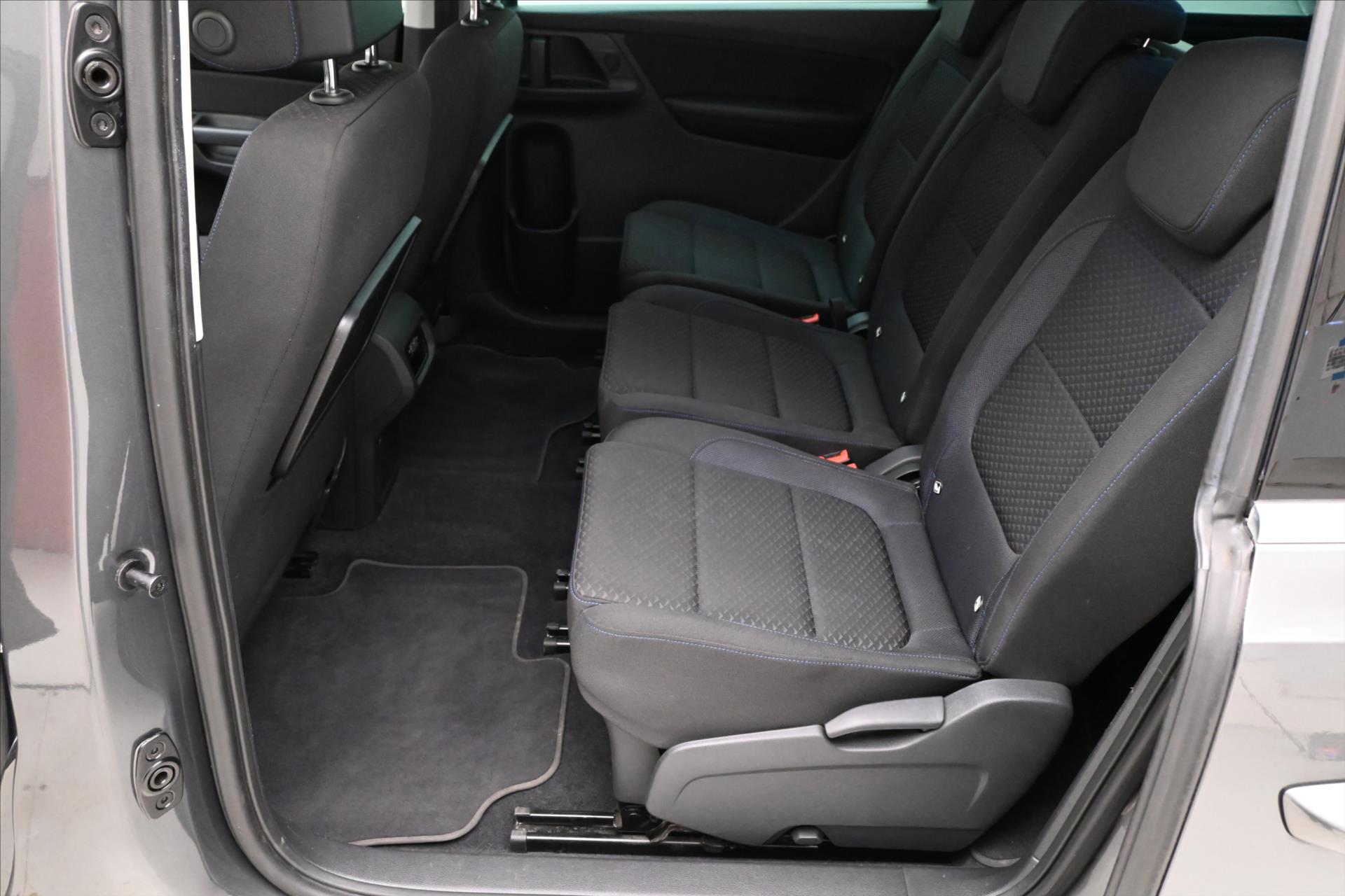 Hlavní fotografie vozu Volkswagen Sharan 2,0 TDI 110 kW DSG 7MÍST Záruka až 5 let (15)