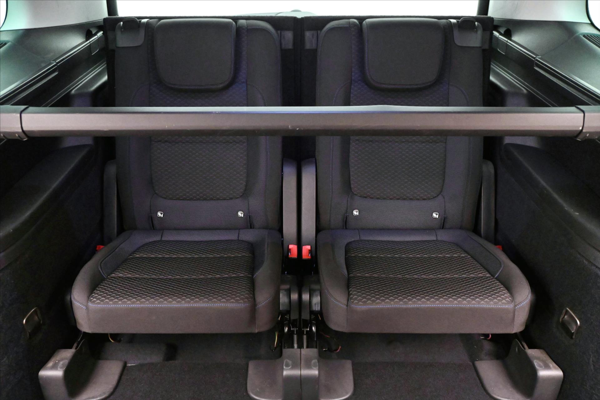 Hlavní fotografie vozu Volkswagen Sharan 2,0 TDI 110 kW DSG 7MÍST Záruka až 5 let (29)