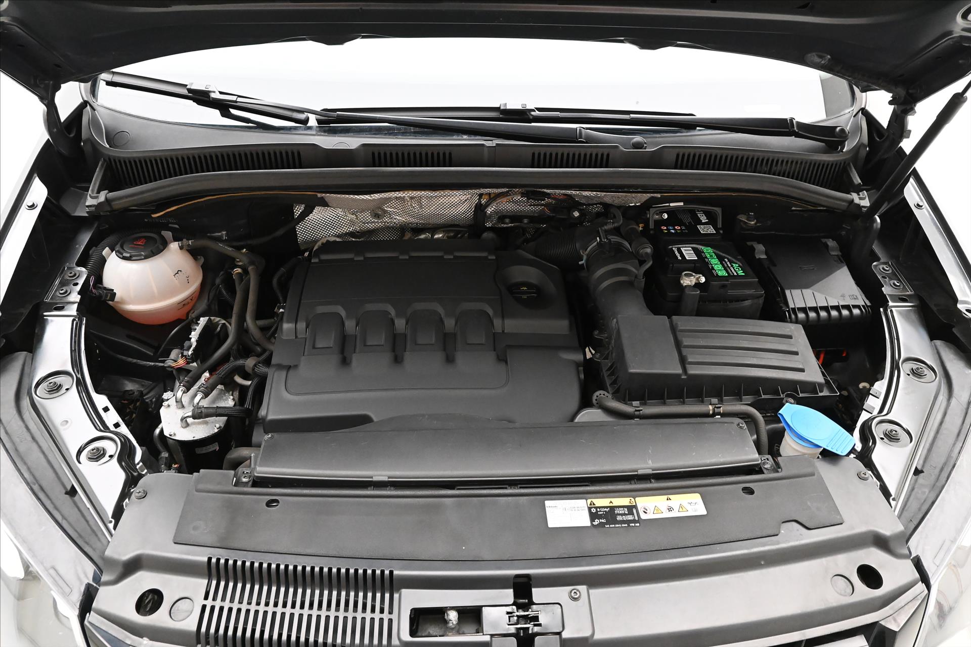 Hlavní fotografie vozu Volkswagen Sharan 2,0 TDI 110 kW DSG 7MÍST Záruka až 5 let (9)