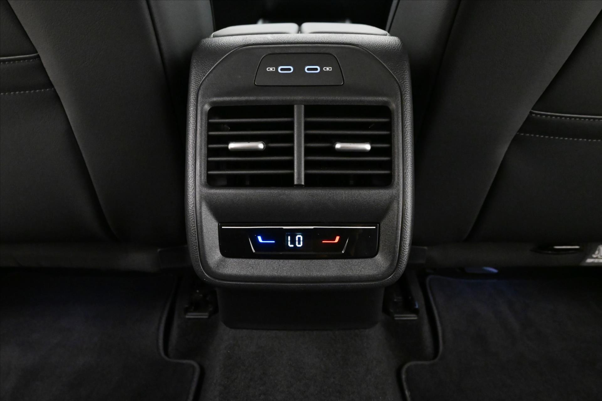Hlavní fotografie vozu Volkswagen Passat 2,0 TDI 110 kW DSG Business Záruka až 5 let (23)