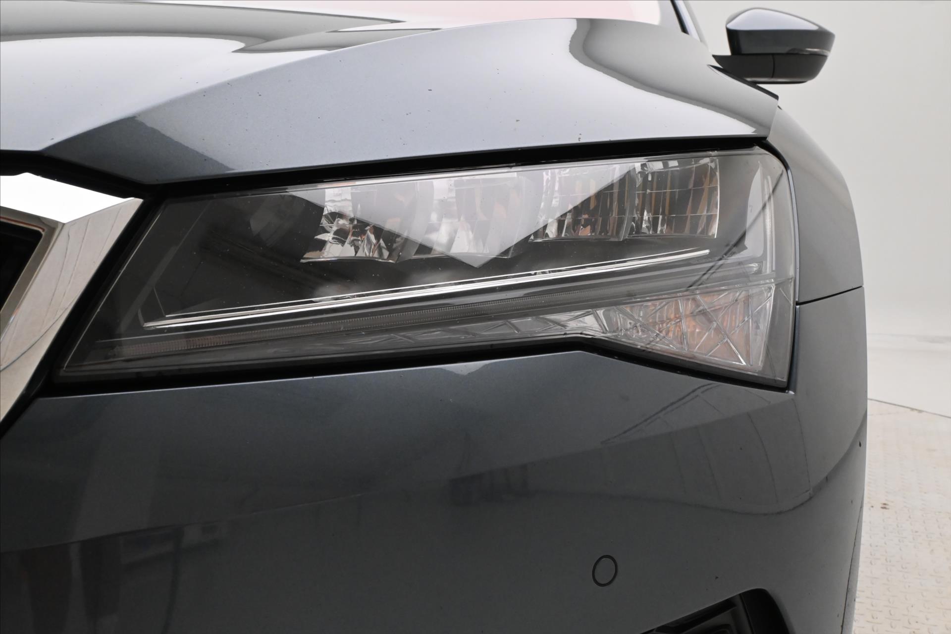 Hlavní fotografie vozu Škoda Superb 1,5 TSI 110 kW Ambition Záruka až 5 let (28)