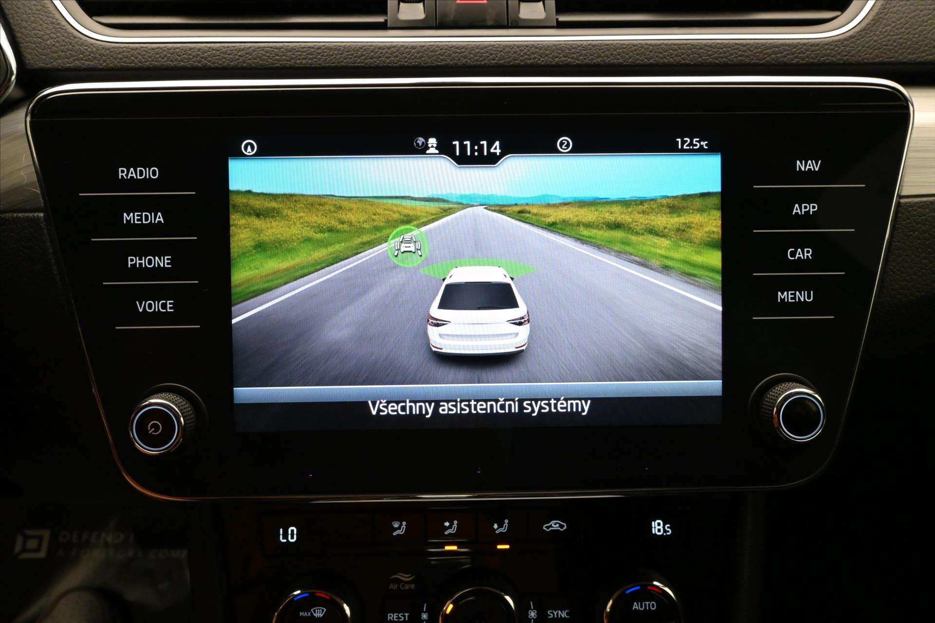 Hlavní fotografie vozu Škoda Superb 2,0 TDI 110kW DSG NAVIGACE Záruka až 5 let (20)