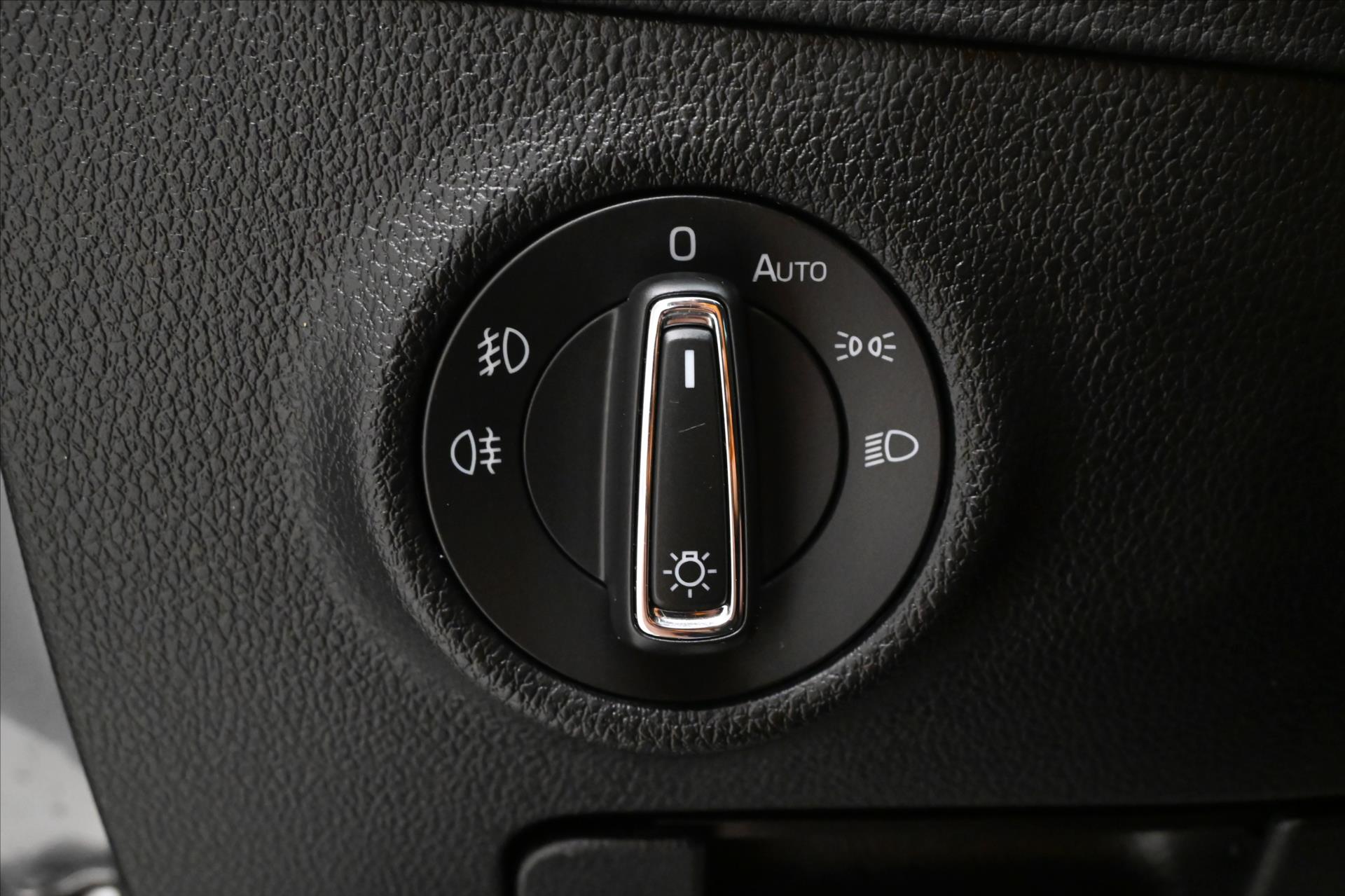 Hlavní fotografie vozu Škoda Superb 2,0 TDI 110kW DSG NAVIGACE Záruka až 5 let (26)