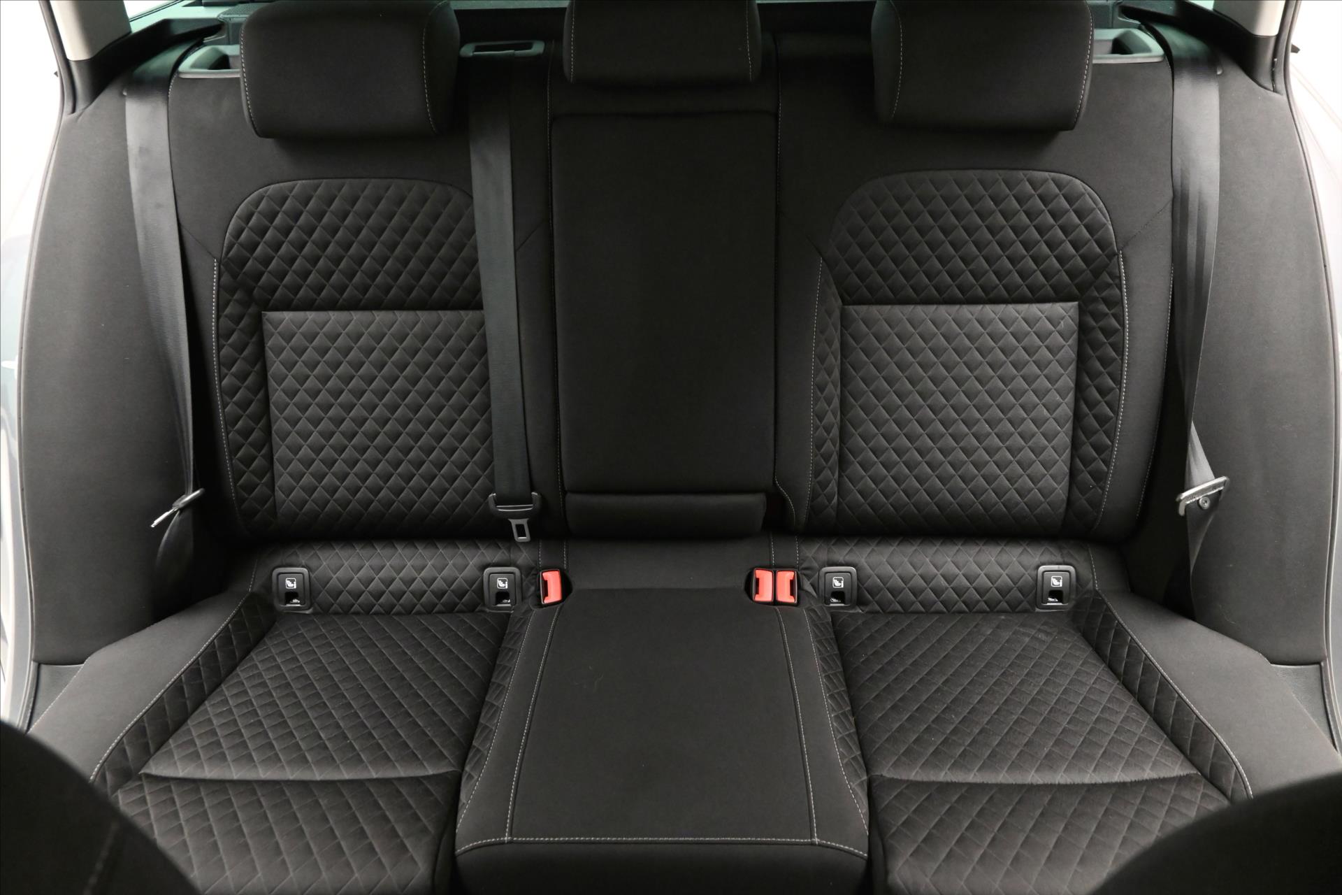 Hlavní fotografie vozu Škoda Superb 2,0 TDI 110kW DSG NAVIGACE Záruka až 5 let (27)