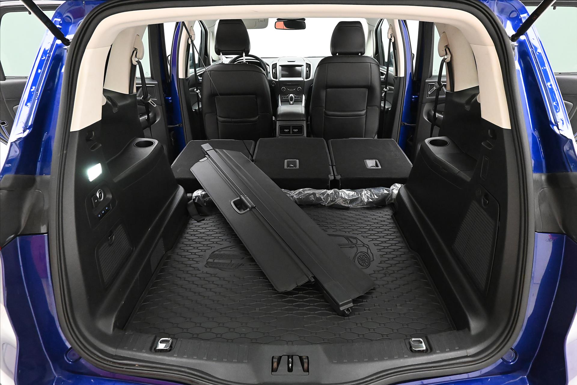 Hlavní fotografie vozu Ford S-MAX 2,0 TDCi 132 kW Záruka až 5 let (11)