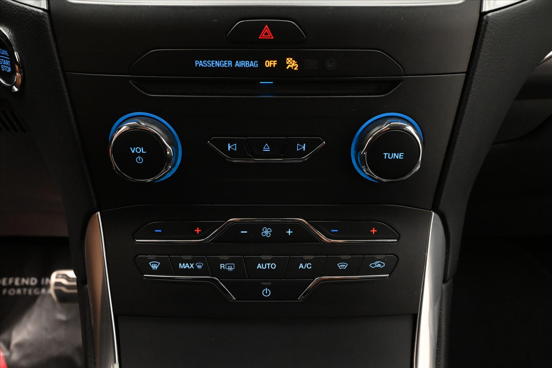 Hlavní fotografie vozu Ford S-MAX 2,0 TDCi 132 kW Záruka až 5 let (20)